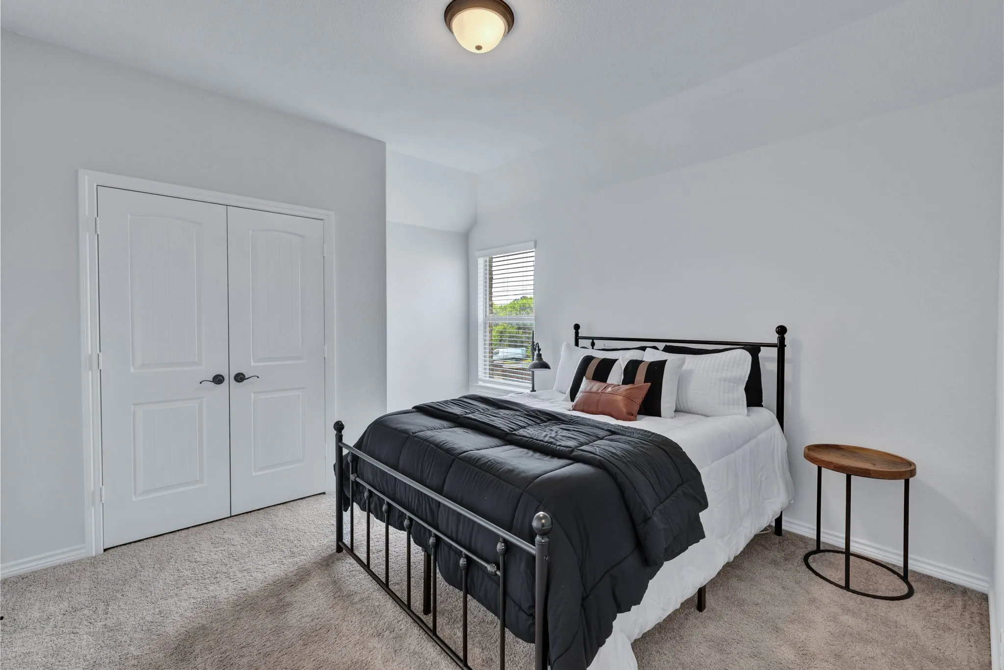 Single Family Residence For Sale in Ellis County , 510 Zinnia Loop, Midlothian, Texas 76065, 4 Bedrooms, 4 Bathrooms, 3 Garage spaces, 3,386 Sqft, built in 2020, Price $548,500, mls#21275588, Real Estate Agent in Midlothian, Homes For Sale in Ellis county, Homes For Sale in Midlothian, Realtor in Midlothian Texas, Real Estate Brokerage Independent Realty Texas, Luminita Cordes Realtor