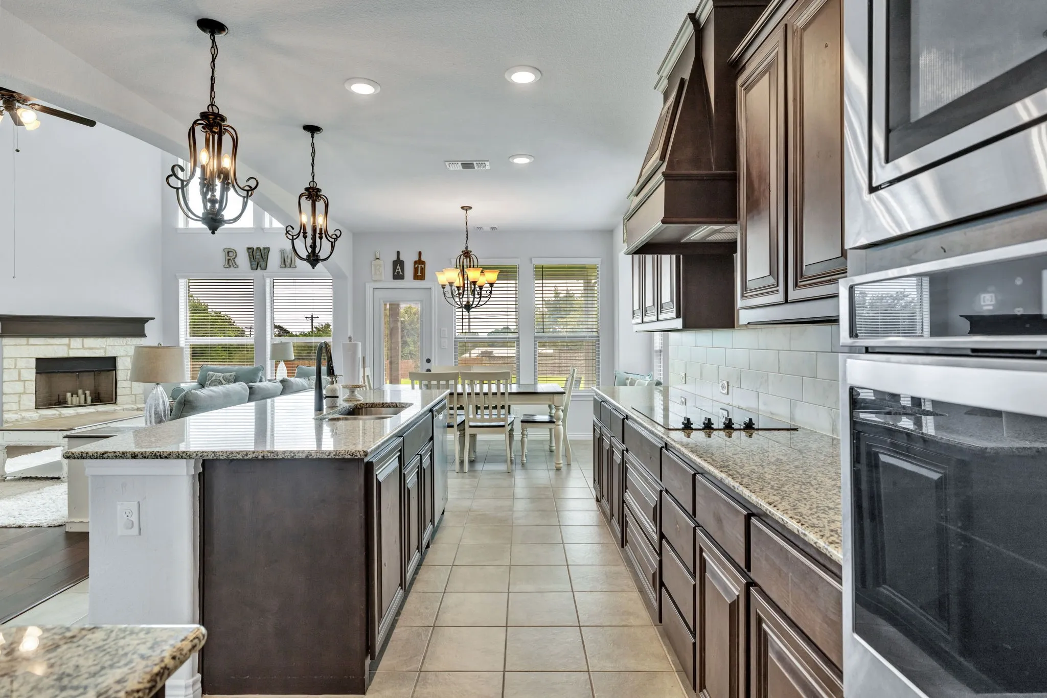 Single Family Residence For Sale in Ellis County , 510 Zinnia Loop, Midlothian, Texas 76065, 4 Bedrooms, 4 Bathrooms, 3 Garage spaces, 3,386 Sqft, built in 2020, Price $548,500, mls#21275588, Real Estate Agent in Midlothian, Homes For Sale in Ellis county, Homes For Sale in Midlothian, Realtor in Midlothian Texas, Real Estate Brokerage Independent Realty Texas, Luminita Cordes Realtor
