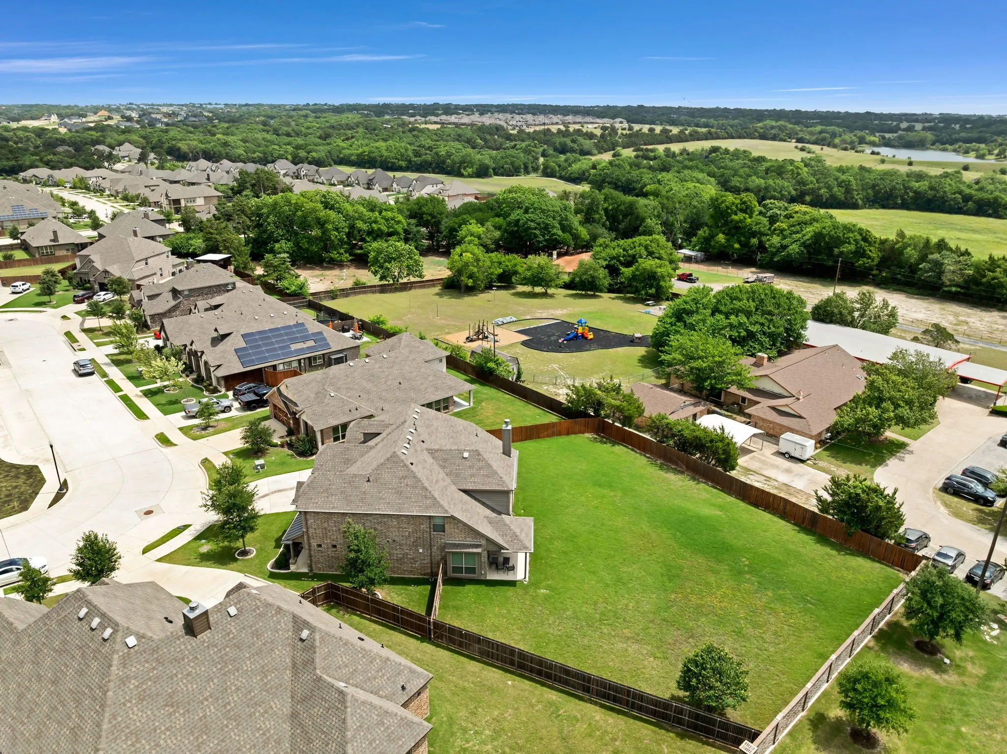 Single Family Residence For Sale in Ellis County , 510 Zinnia Loop, Midlothian, Texas 76065, 4 Bedrooms, 4 Bathrooms, 3 Garage spaces, 3,386 Sqft, built in 2020, Price $548,500, mls#21275588, Real Estate Agent in Midlothian, Homes For Sale in Ellis county, Homes For Sale in Midlothian, Realtor in Midlothian Texas, Real Estate Brokerage Independent Realty Texas, Luminita Cordes Realtor