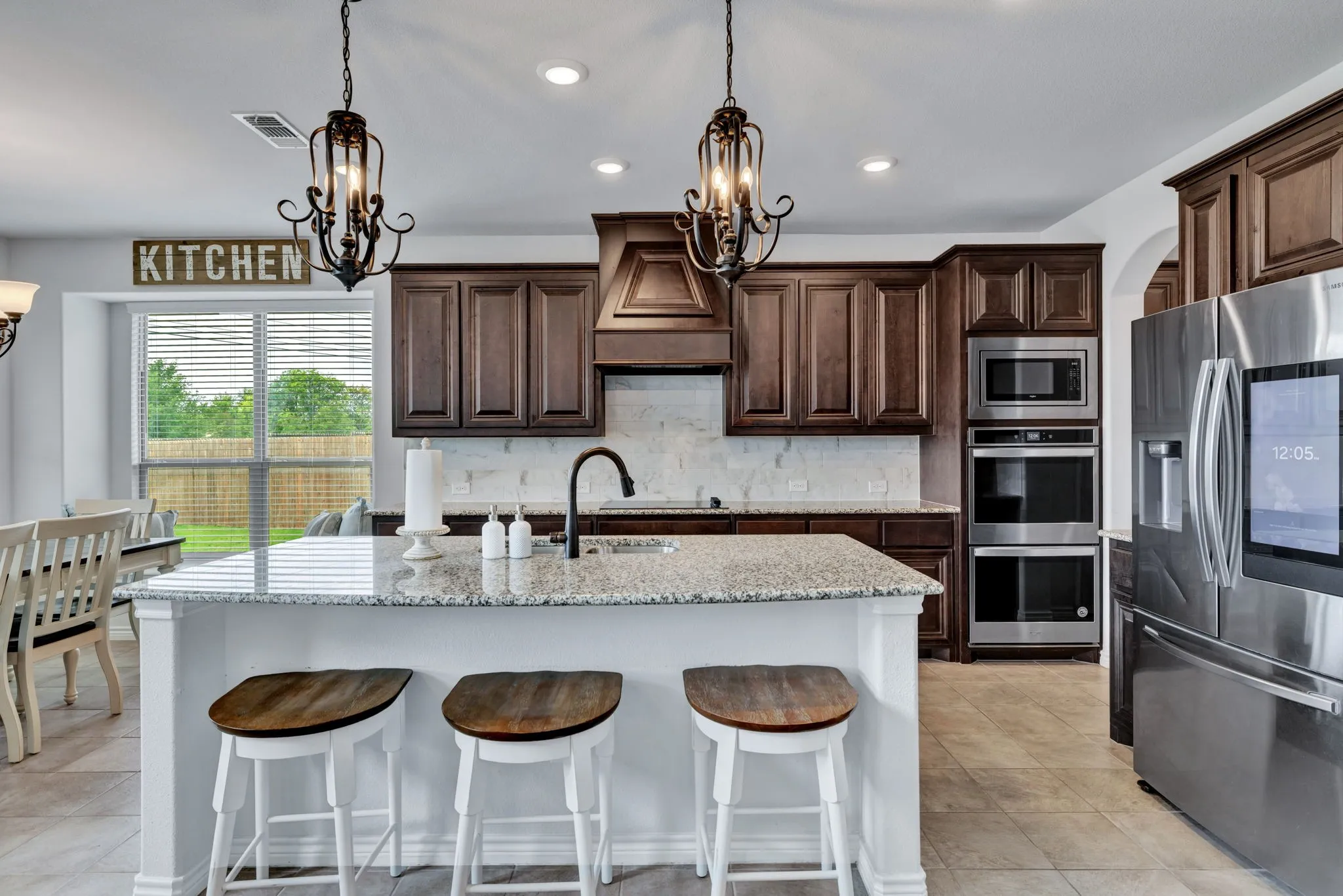Single Family Residence For Sale in Ellis County , 510 Zinnia Loop, Midlothian, Texas 76065, 4 Bedrooms, 4 Bathrooms, 3 Garage spaces, 3,386 Sqft, built in 2020, Price $548,500, mls#21275588, Real Estate Agent in Midlothian, Homes For Sale in Ellis county, Homes For Sale in Midlothian, Realtor in Midlothian Texas, Real Estate Brokerage Independent Realty Texas, Luminita Cordes Realtor