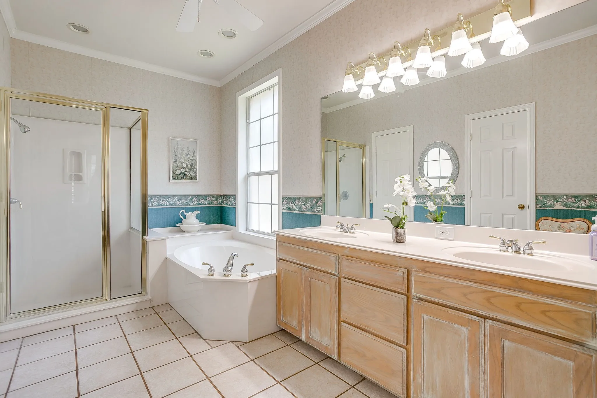 Garden tub.