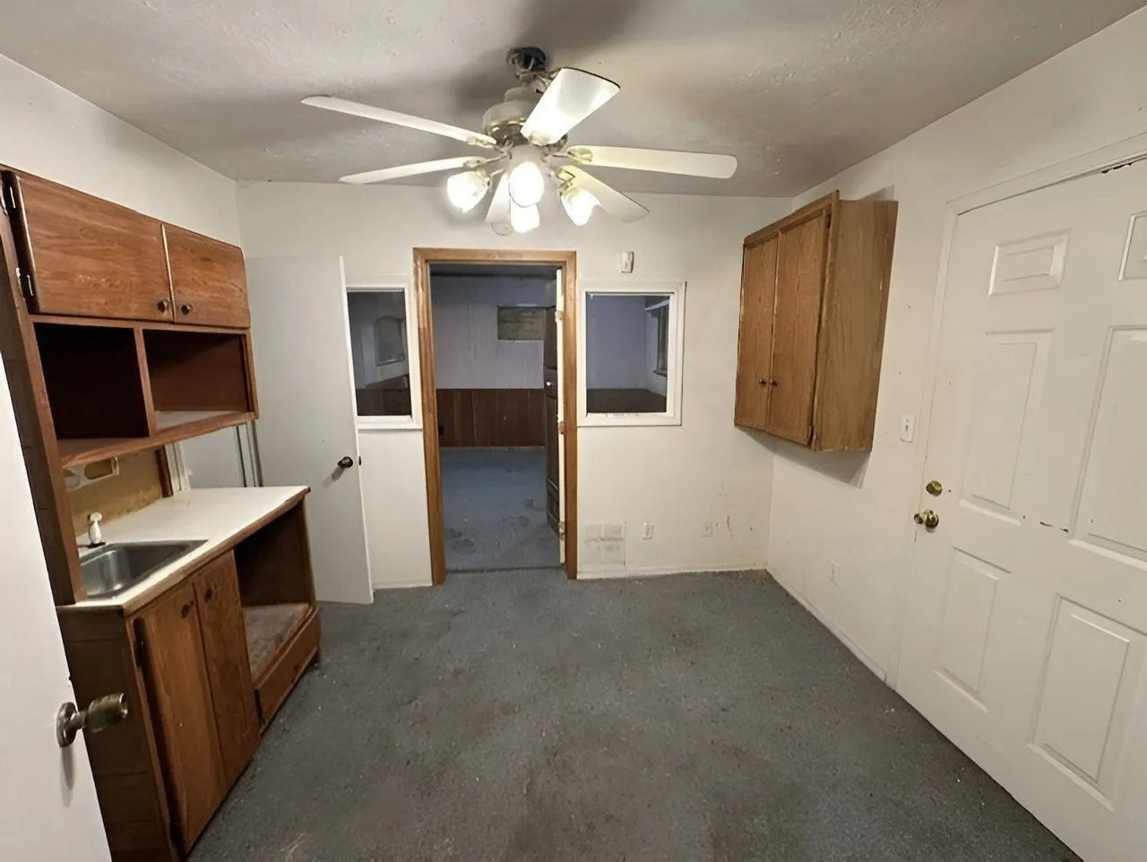 Single Family Residence For Sale in Dallas County , 1915 Prairie View Drive, Dallas, Texas 75235, 5 Bedroom, 3 Bathroom, Garage spaces, 2,465 Sqft, built in 1954, mls#21275580, Real Estate Agent in Dallas, Homes For Sale in Dallas county, Homes For Sale in Dallas, Realtor in Dallas Texas, Real Estate Brokerage Independent Realty Texas, Luminita Cordes Realtor