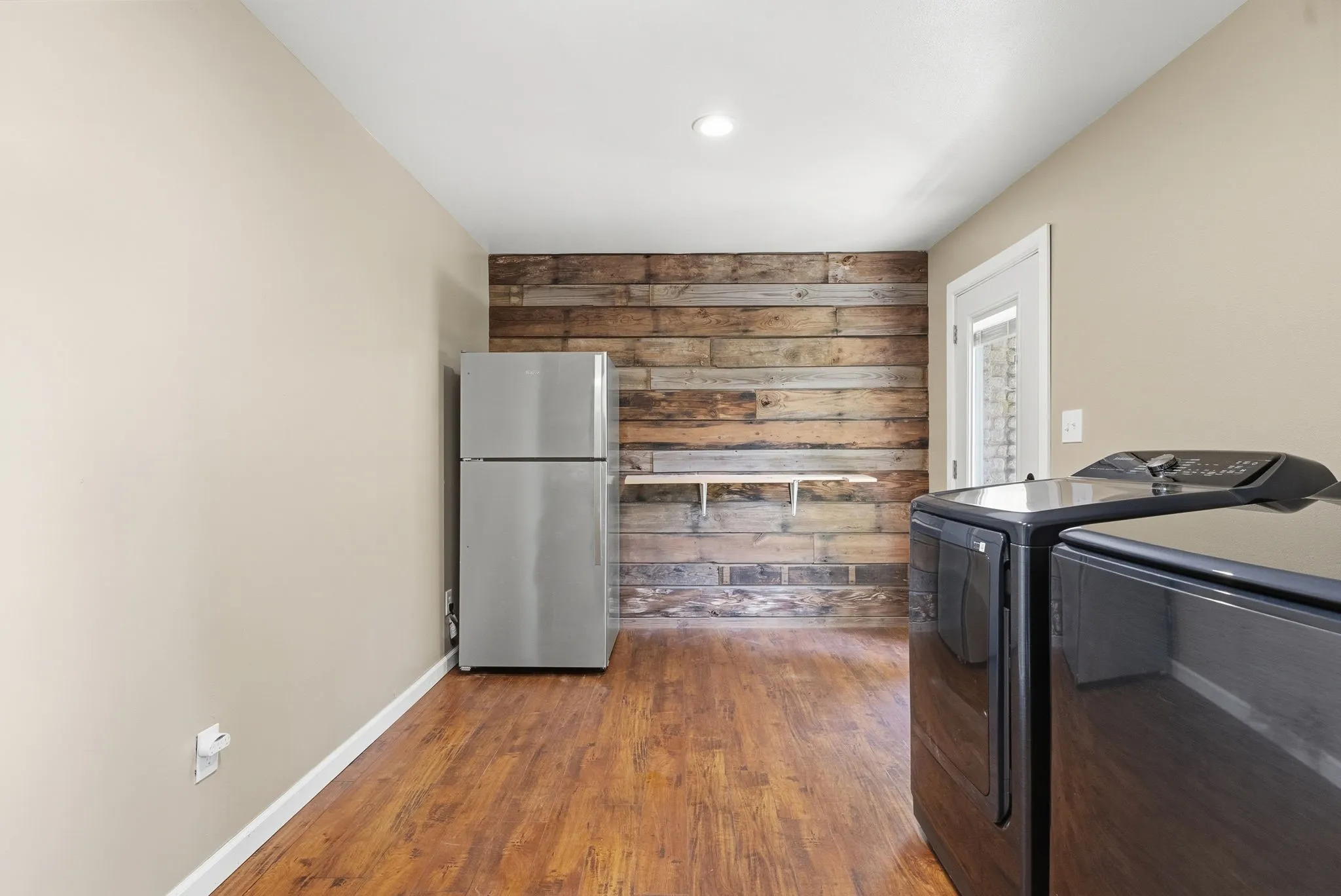 Single Family Residence For Sale in Smith County , 16285 W County Road 189, Flint, Texas 75762, 3 Bedroom, 3 Bathroom, 2 Garage spaces, 2,386 Sqft, built in 1997, mls#21275266, Real Estate Agent in Flint, Homes For Sale in Smith county, Homes For Sale in Flint, Realtor in Flint Texas, Real Estate Brokerage Independent Realty Texas, Luminita Cordes Realtor