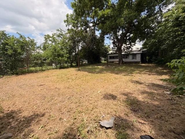 Single Family Residence For Sale in Mc Lennan County , 819 S 10th Street, Waco, Texas 76706, 3 Bedroom, 2 Bathroom, Garage spaces, 1,558 Sqft, built in 1910, mls#21274715, Real Estate Agent in Waco, Homes For Sale in Mc Lennan county, Homes For Sale in Waco, Realtor in Waco Texas, Real Estate Brokerage Independent Realty Texas, Luminita Cordes Realtor