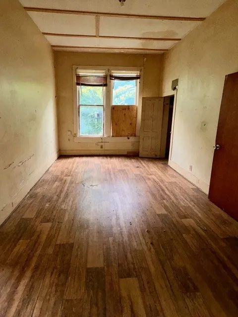 Single Family Residence For Sale in Mc Lennan County , 819 S 10th Street, Waco, Texas 76706, 3 Bedroom, 2 Bathroom, Garage spaces, 1,558 Sqft, built in 1910, mls#21274715, Real Estate Agent in Waco, Homes For Sale in Mc Lennan county, Homes For Sale in Waco, Realtor in Waco Texas, Real Estate Brokerage Independent Realty Texas, Luminita Cordes Realtor