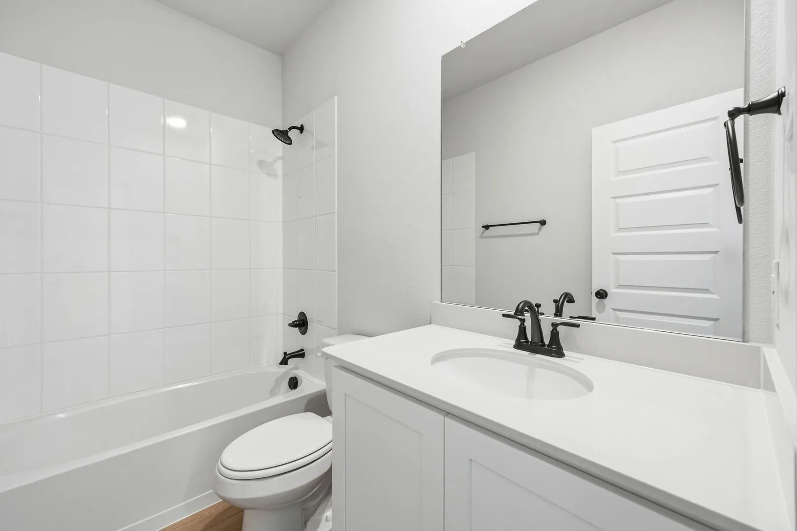 24-web-or-mls-3300-goshawk-dr