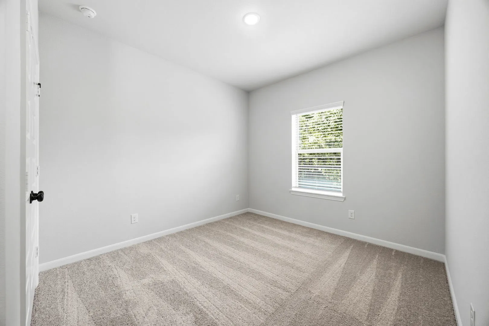 25-web-or-mls-3300-goshawk-dr