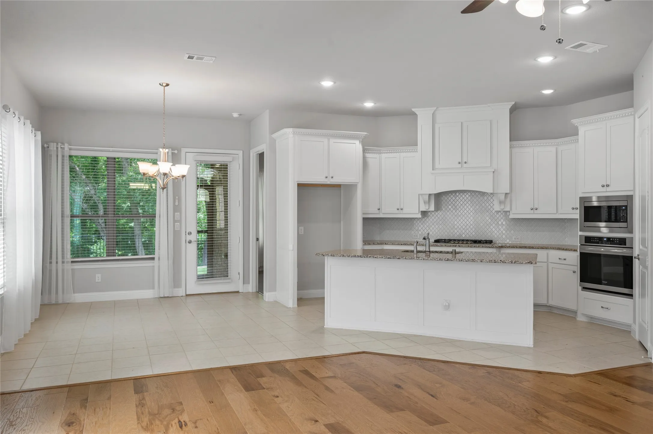Single Family Residence For Sale in Rockwall County , 1524 Sonnet Drive, Heath, Texas 75126, 3 Bedroom, 2 Bathroom, 2 Garage spaces, 1,931 Sqft, built in 2019, mls#21271568, Real Estate Agent in Heath, Homes For Sale in Rockwall county, Homes For Sale in Heath, Realtor in Heath Texas, Real Estate Brokerage Independent Realty Texas, Luminita Cordes Realtor