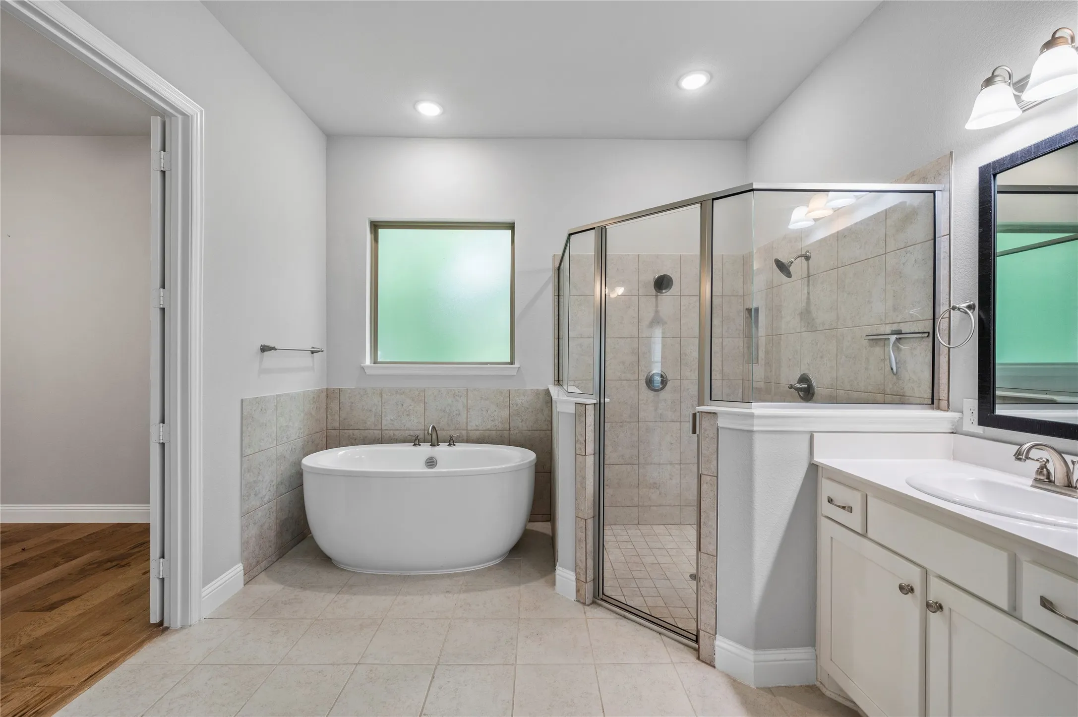 Single Family Residence For Sale in Rockwall County , 1524 Sonnet Drive, Heath, Texas 75126, 3 Bedroom, 2 Bathroom, 2 Garage spaces, 1,931 Sqft, built in 2019, mls#21271568, Real Estate Agent in Heath, Homes For Sale in Rockwall county, Homes For Sale in Heath, Realtor in Heath Texas, Real Estate Brokerage Independent Realty Texas, Luminita Cordes Realtor