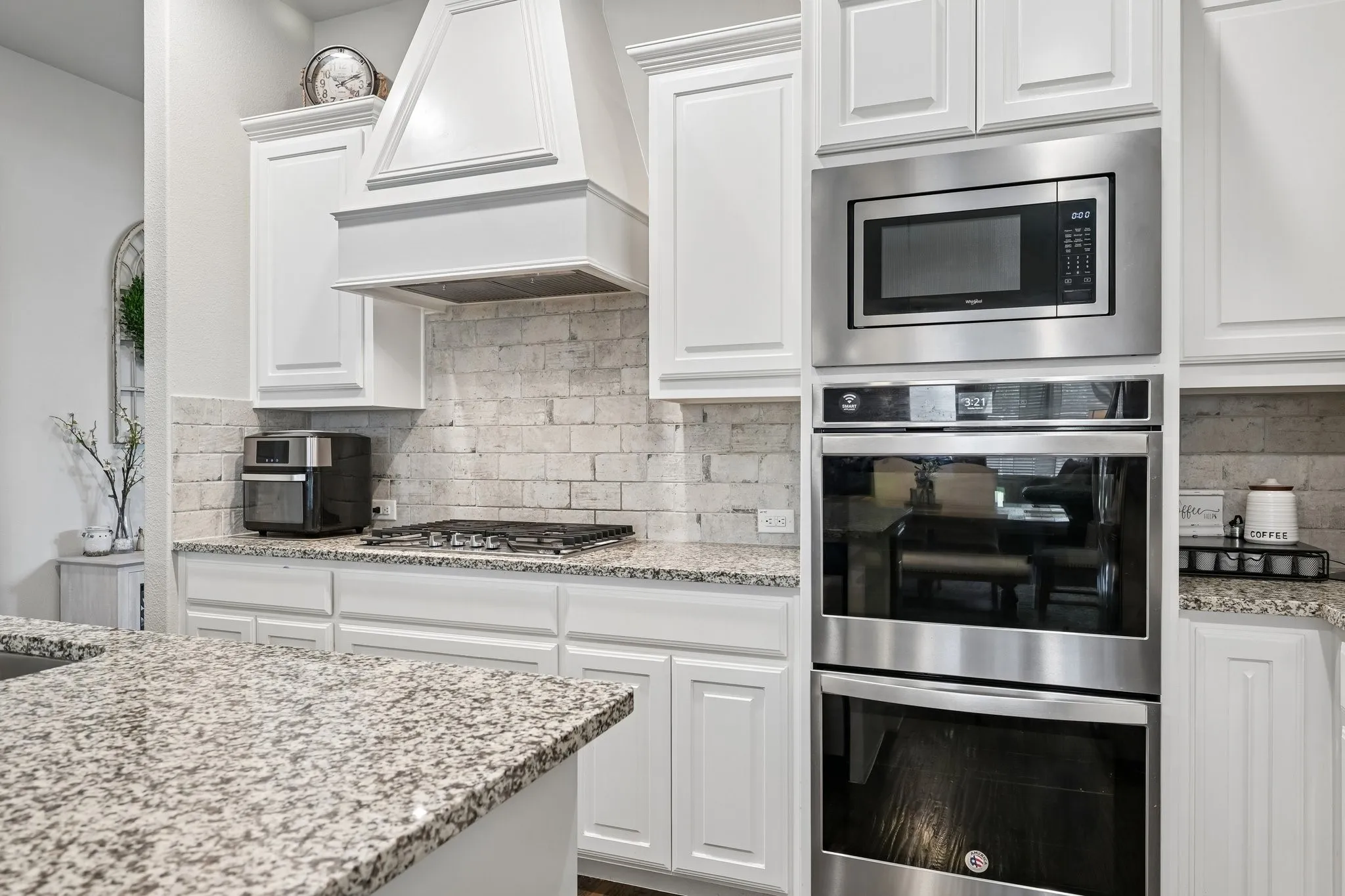Single Family Residence For Sale in Collin County , 708 Providence, Wylie, Texas 75098, 4 Bedrooms, 2 Bathrooms, 3 Garage spaces, 2,138 Sqft, built in 2018, Price $519,900, mls#21274443, Real Estate Agent in Wylie, Homes For Sale in Collin county, Homes For Sale in Wylie, Realtor in Wylie Texas, Real Estate Brokerage Independent Realty Texas, Luminita Cordes Realtor