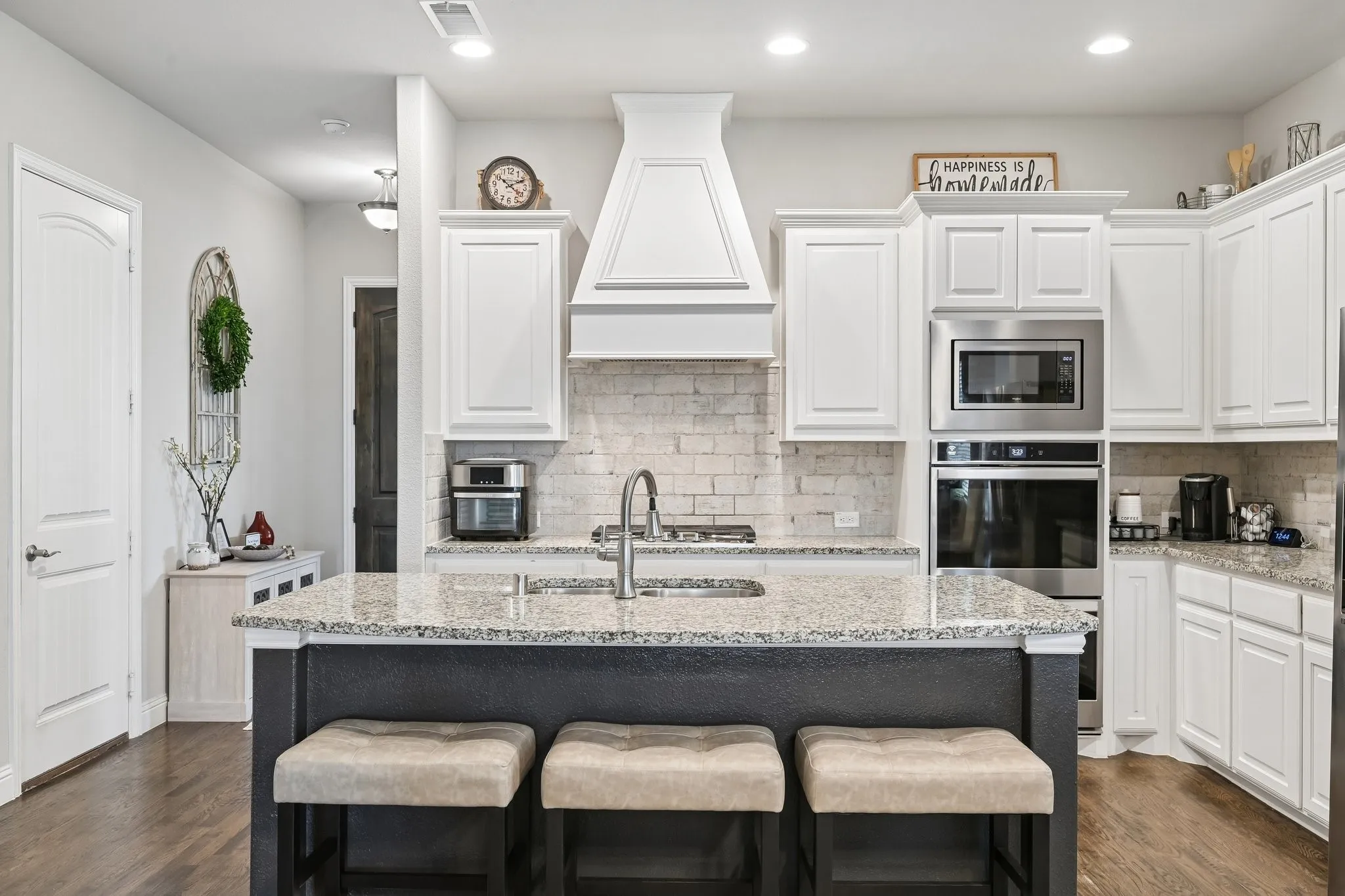 Single Family Residence For Sale in Collin County , 708 Providence, Wylie, Texas 75098, 4 Bedrooms, 2 Bathrooms, 3 Garage spaces, 2,138 Sqft, built in 2018, Price $519,900, mls#21274443, Real Estate Agent in Wylie, Homes For Sale in Collin county, Homes For Sale in Wylie, Realtor in Wylie Texas, Real Estate Brokerage Independent Realty Texas, Luminita Cordes Realtor