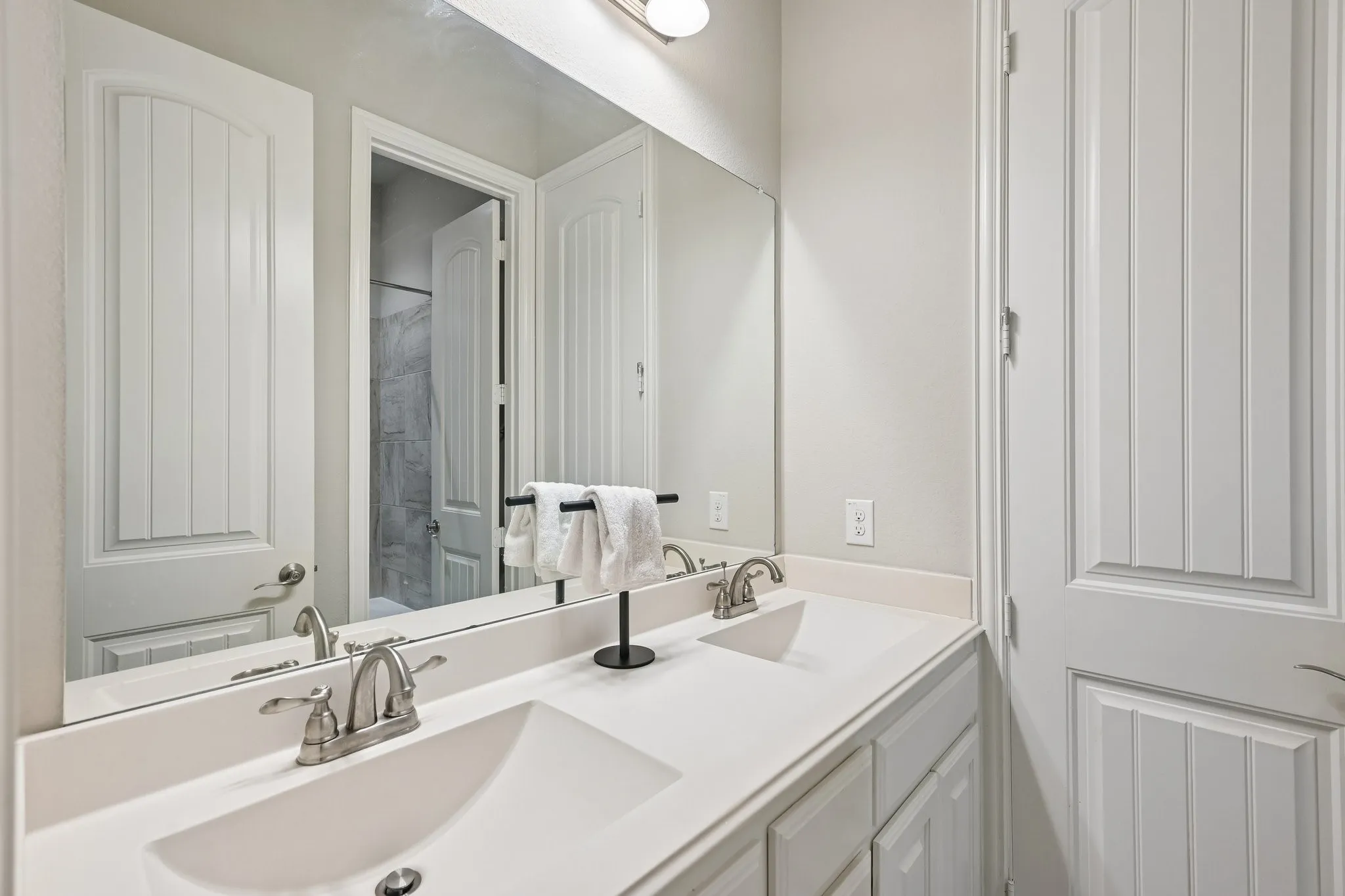 Single Family Residence For Sale in Collin County , 708 Providence, Wylie, Texas 75098, 4 Bedrooms, 2 Bathrooms, 3 Garage spaces, 2,138 Sqft, built in 2018, Price $519,900, mls#21274443, Real Estate Agent in Wylie, Homes For Sale in Collin county, Homes For Sale in Wylie, Realtor in Wylie Texas, Real Estate Brokerage Independent Realty Texas, Luminita Cordes Realtor