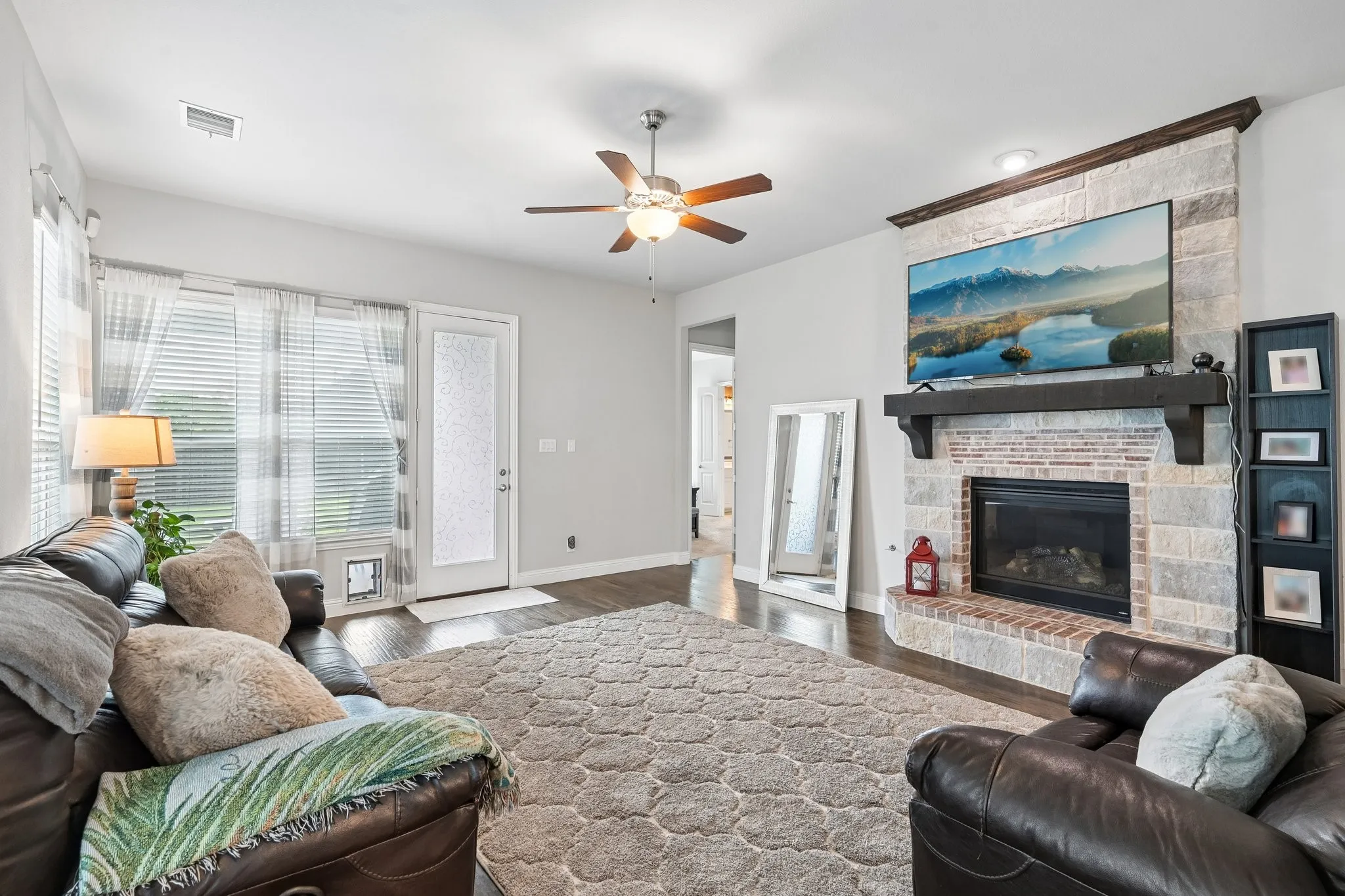 Single Family Residence For Sale in Collin County , 708 Providence, Wylie, Texas 75098, 4 Bedrooms, 2 Bathrooms, 3 Garage spaces, 2,138 Sqft, built in 2018, Price $519,900, mls#21274443, Real Estate Agent in Wylie, Homes For Sale in Collin county, Homes For Sale in Wylie, Realtor in Wylie Texas, Real Estate Brokerage Independent Realty Texas, Luminita Cordes Realtor