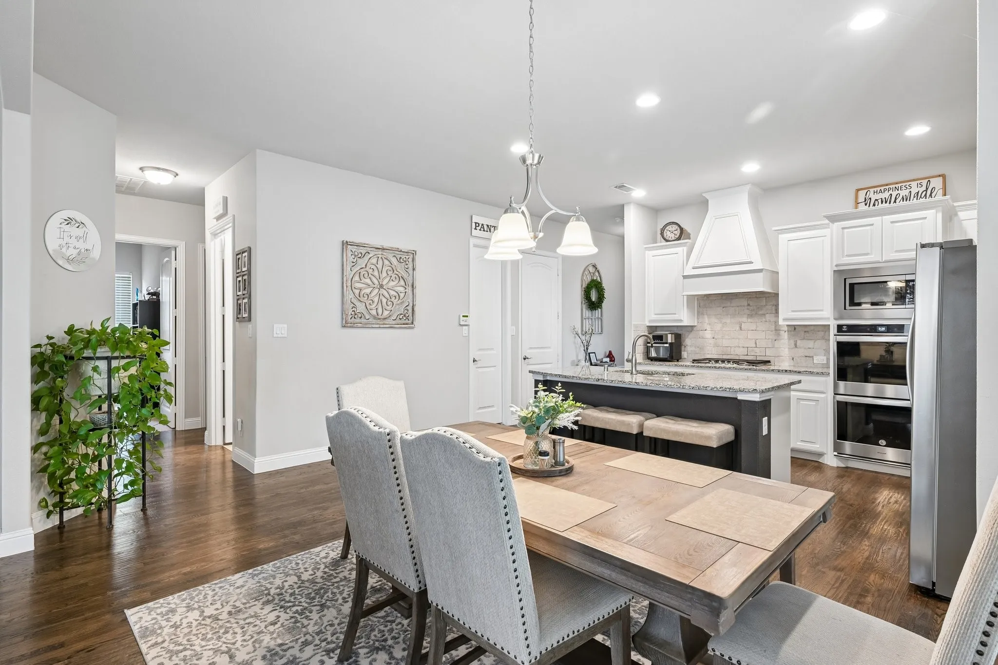 Single Family Residence For Sale in Collin County , 708 Providence, Wylie, Texas 75098, 4 Bedrooms, 2 Bathrooms, 3 Garage spaces, 2,138 Sqft, built in 2018, Price $519,900, mls#21274443, Real Estate Agent in Wylie, Homes For Sale in Collin county, Homes For Sale in Wylie, Realtor in Wylie Texas, Real Estate Brokerage Independent Realty Texas, Luminita Cordes Realtor