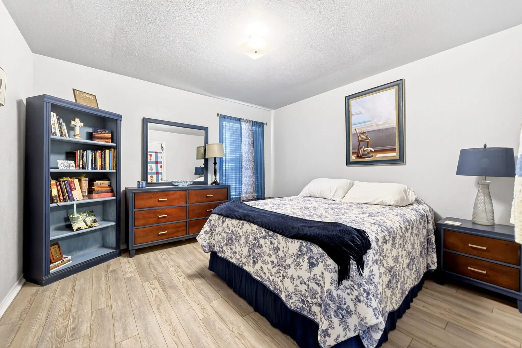 Single Family Residence For Sale in Kaufman County , 2011 Crosby Drive, Forney, Texas 75126, 4 Bedroom, 2 Bathroom, 2 Garage spaces, 1,929 Sqft, built in 2014, mls#21275325, Real Estate Agent in Forney, Homes For Sale in Kaufman county, Homes For Sale in Forney, Realtor in Forney Texas, Real Estate Brokerage Independent Realty Texas, Luminita Cordes Realtor