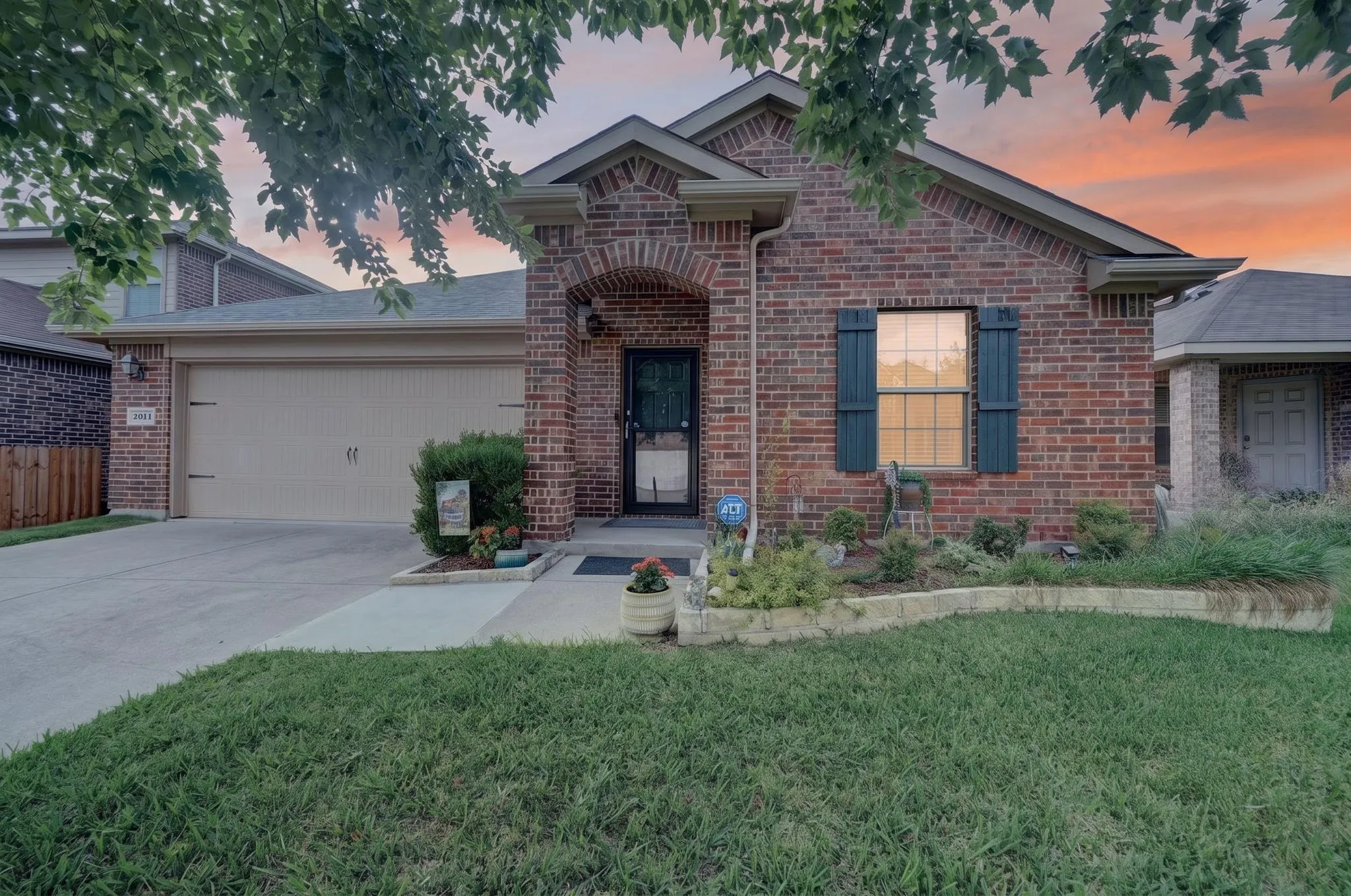 Single Family Residence For Sale in Kaufman County , 2011 Crosby Drive, Forney, Texas 75126, 4 Bedroom, 2 Bathroom, 2 Garage spaces, 1,929 Sqft, built in 2014, mls#21275325, Real Estate Agent in Forney, Homes For Sale in Kaufman county, Homes For Sale in Forney, Realtor in Forney Texas, Real Estate Brokerage Independent Realty Texas, Luminita Cordes Realtor