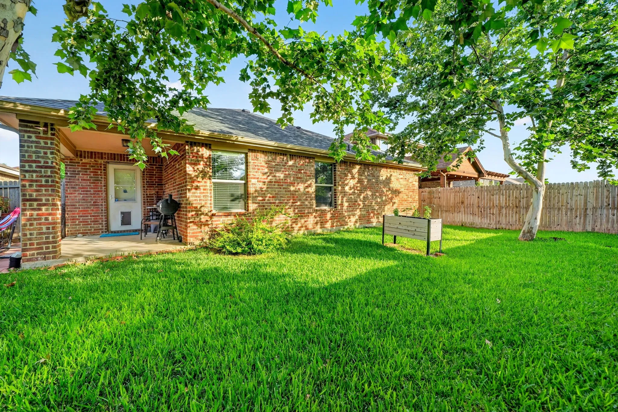 Single Family Residence For Sale in Kaufman County , 2011 Crosby Drive, Forney, Texas 75126, 4 Bedroom, 2 Bathroom, 2 Garage spaces, 1,929 Sqft, built in 2014, mls#21275325, Real Estate Agent in Forney, Homes For Sale in Kaufman county, Homes For Sale in Forney, Realtor in Forney Texas, Real Estate Brokerage Independent Realty Texas, Luminita Cordes Realtor