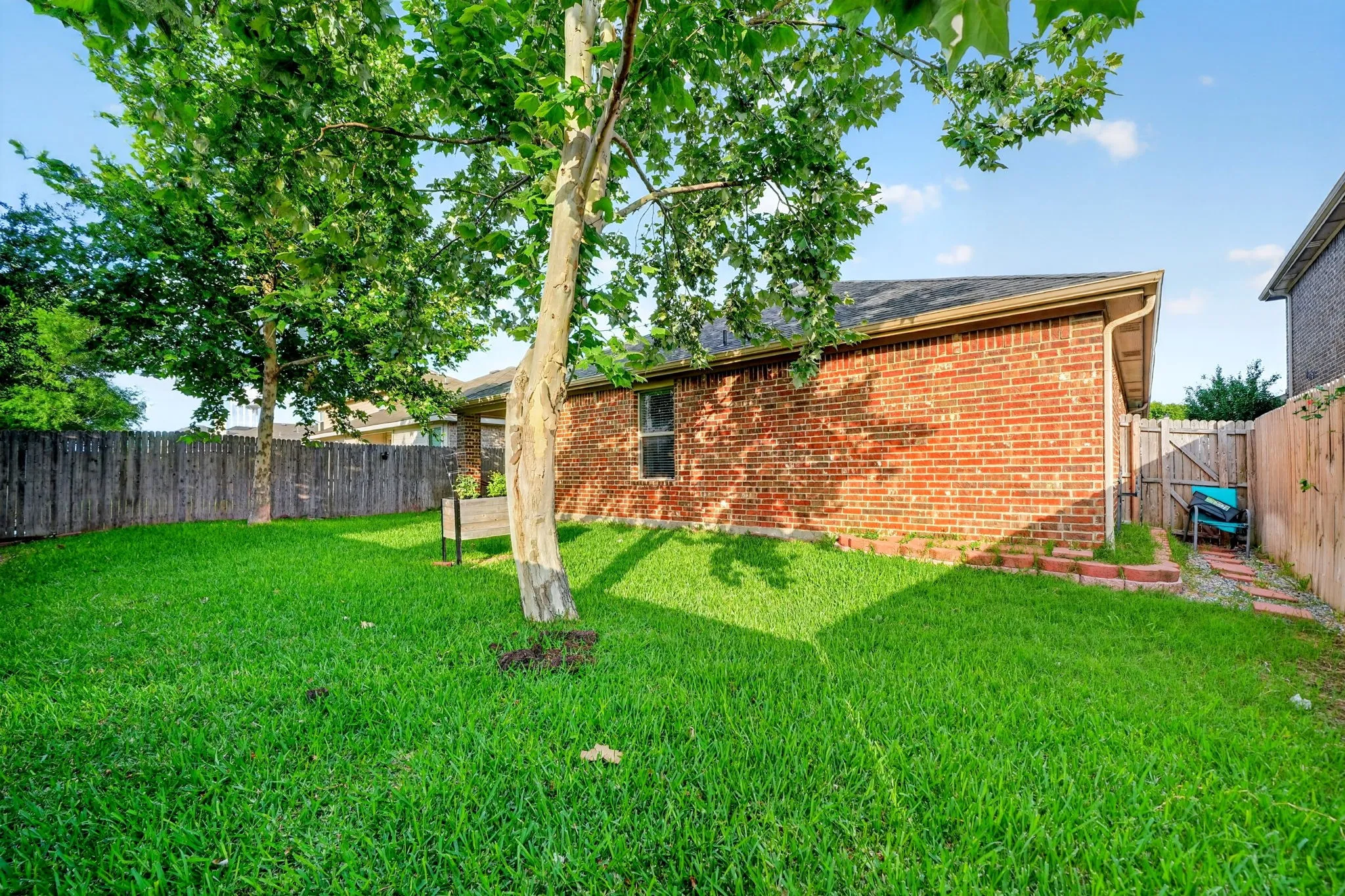 Single Family Residence For Sale in Kaufman County , 2011 Crosby Drive, Forney, Texas 75126, 4 Bedroom, 2 Bathroom, 2 Garage spaces, 1,929 Sqft, built in 2014, mls#21275325, Real Estate Agent in Forney, Homes For Sale in Kaufman county, Homes For Sale in Forney, Realtor in Forney Texas, Real Estate Brokerage Independent Realty Texas, Luminita Cordes Realtor