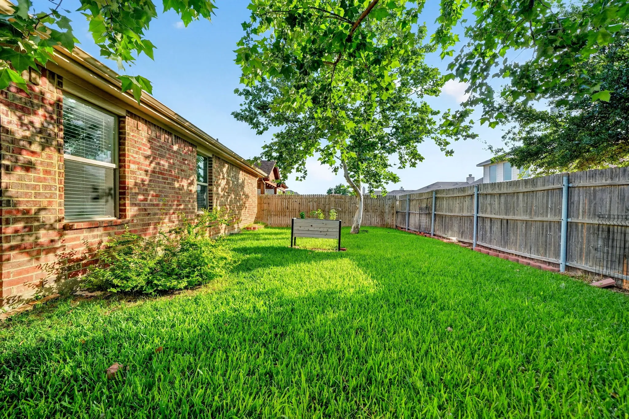 Single Family Residence For Sale in Kaufman County , 2011 Crosby Drive, Forney, Texas 75126, 4 Bedroom, 2 Bathroom, 2 Garage spaces, 1,929 Sqft, built in 2014, mls#21275325, Real Estate Agent in Forney, Homes For Sale in Kaufman county, Homes For Sale in Forney, Realtor in Forney Texas, Real Estate Brokerage Independent Realty Texas, Luminita Cordes Realtor