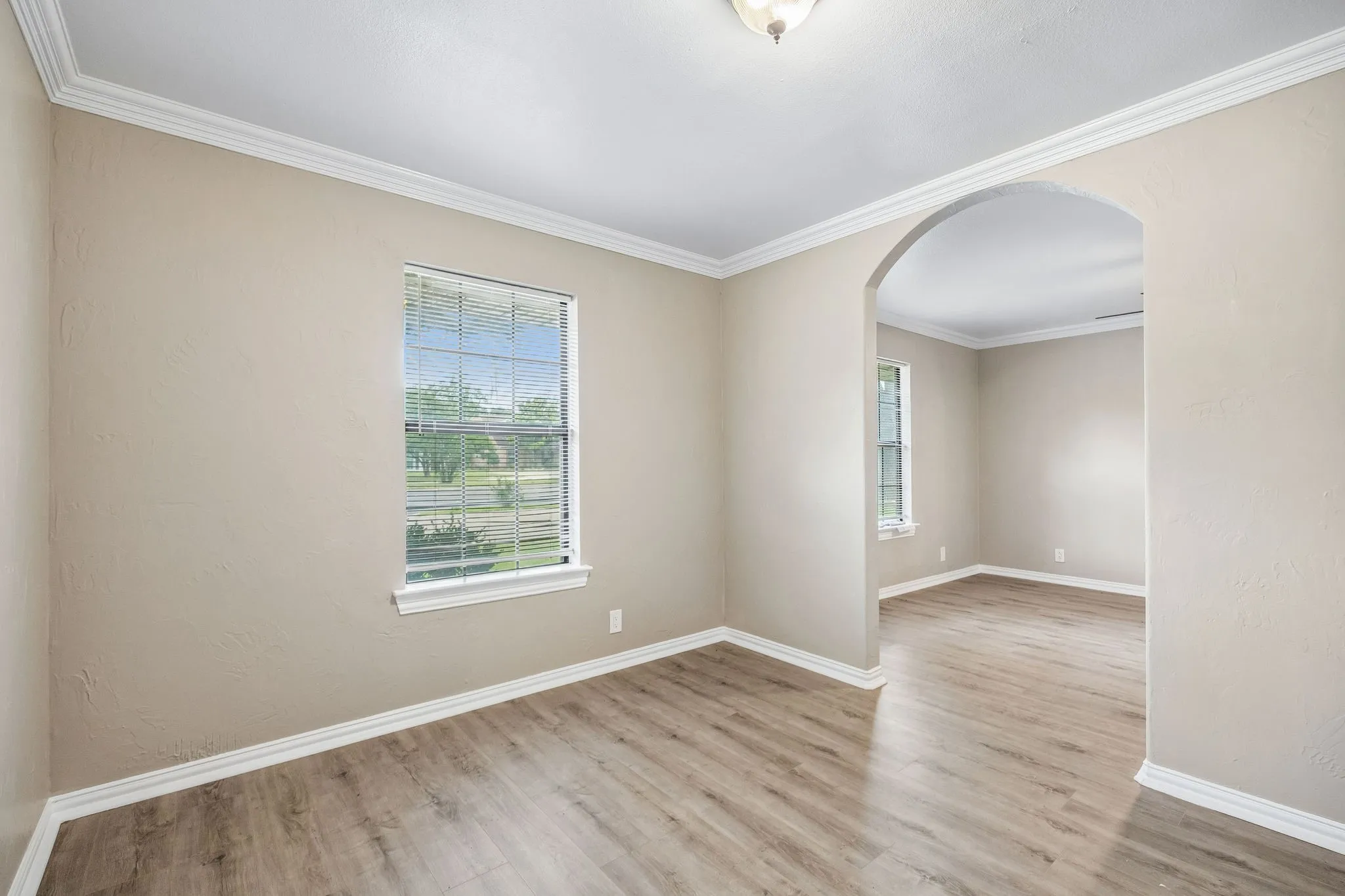 Single Family Residence For Sale in Dallas County , 3534 Royal Lane, Dallas, Texas 75229, 4 Bedroom, 3 Bathroom, Garage spaces, 1,731 Sqft, built in 1961, mls#21271966, Real Estate Agent in Dallas, Homes For Sale in Dallas county, Homes For Sale in Dallas, Realtor in Dallas Texas, Real Estate Brokerage Independent Realty Texas, Luminita Cordes Realtor