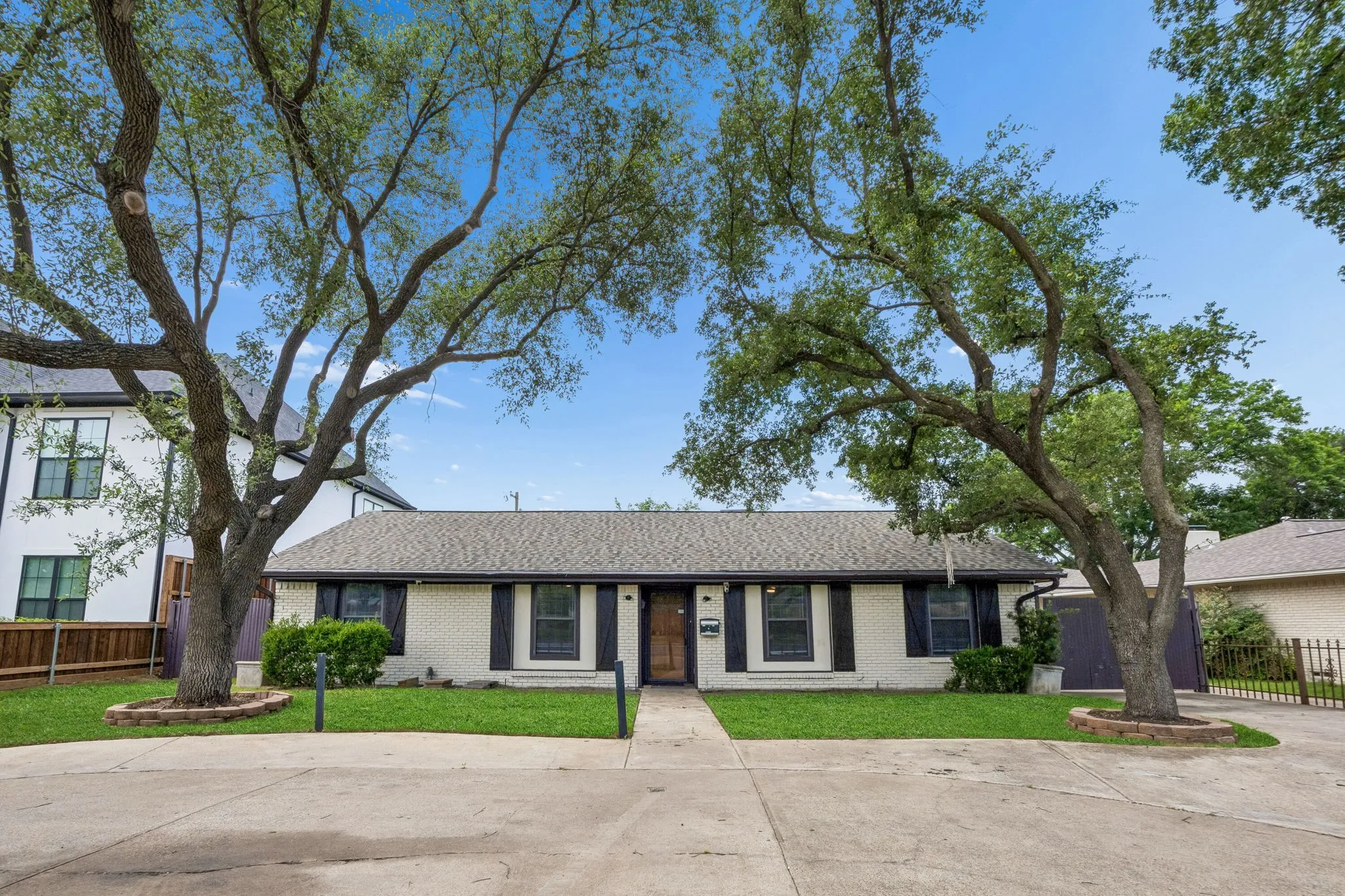 Single Family Residence For Sale in Dallas County , 3534 Royal Lane, Dallas, Texas 75229, 4 Bedroom, 3 Bathroom, Garage spaces, 1,731 Sqft, built in 1961, mls#21271966, Real Estate Agent in Dallas, Homes For Sale in Dallas county, Homes For Sale in Dallas, Realtor in Dallas Texas, Real Estate Brokerage Independent Realty Texas, Luminita Cordes Realtor