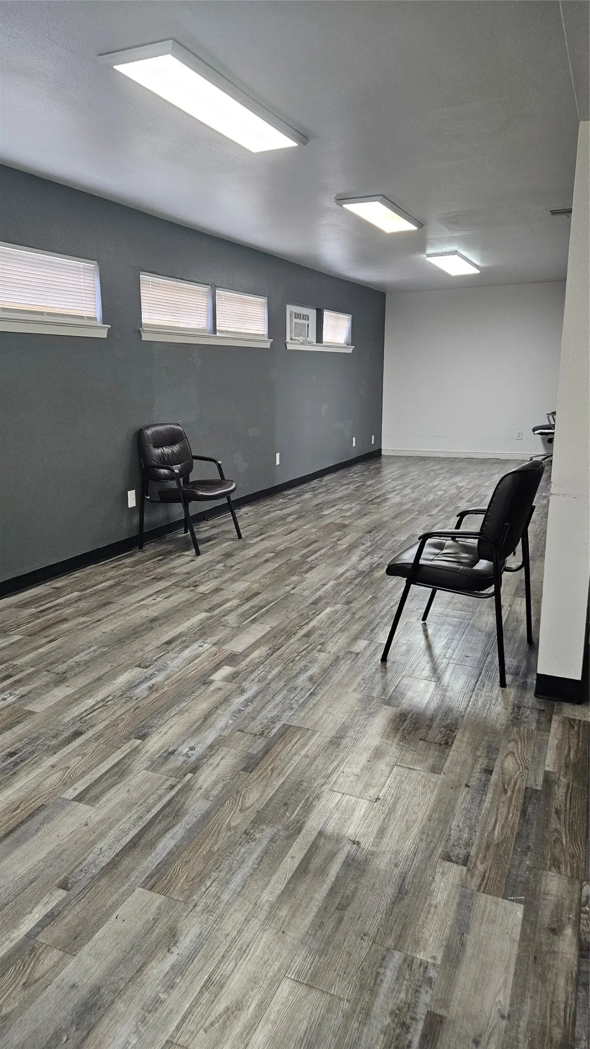 Office For Rent in Dallas County , 220 W 10th Street, Dallas, Texas 75208, 0, 0, Garage spaces, 0 Sqft, built in 1959, mls#21274997, Real Estate Agent in Dallas, Homes For Rent in Dallas county, Homes For Rent in Dallas, Realtor in Dallas Texas, Real Estate Brokerage Independent Realty Texas, Luminita Cordes Realtor
