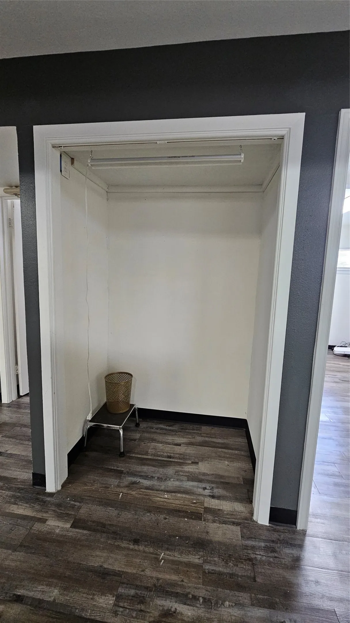 Office For Rent in Dallas County , 220 W 10th Street, Dallas, Texas 75208, 0, 0, Garage spaces, 0 Sqft, built in 1959, mls#21274997, Real Estate Agent in Dallas, Homes For Rent in Dallas county, Homes For Rent in Dallas, Realtor in Dallas Texas, Real Estate Brokerage Independent Realty Texas, Luminita Cordes Realtor