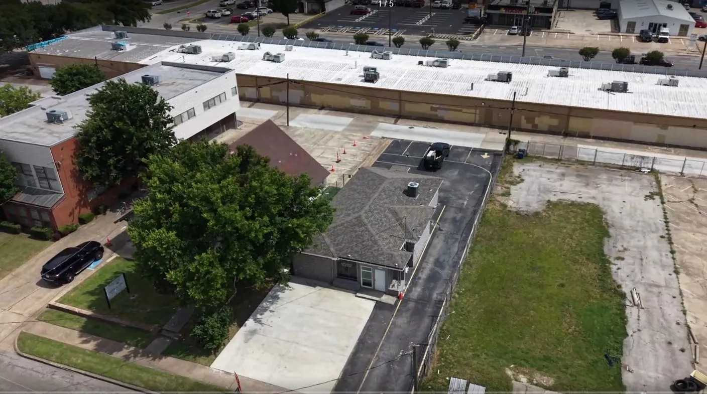 Office For Rent in Dallas County , 220 W 10th Street, Dallas, Texas 75208, 0, 0, Garage spaces, 0 Sqft, built in 1959, mls#21274997, Real Estate Agent in Dallas, Homes For Rent in Dallas county, Homes For Rent in Dallas, Realtor in Dallas Texas, Real Estate Brokerage Independent Realty Texas, Luminita Cordes Realtor