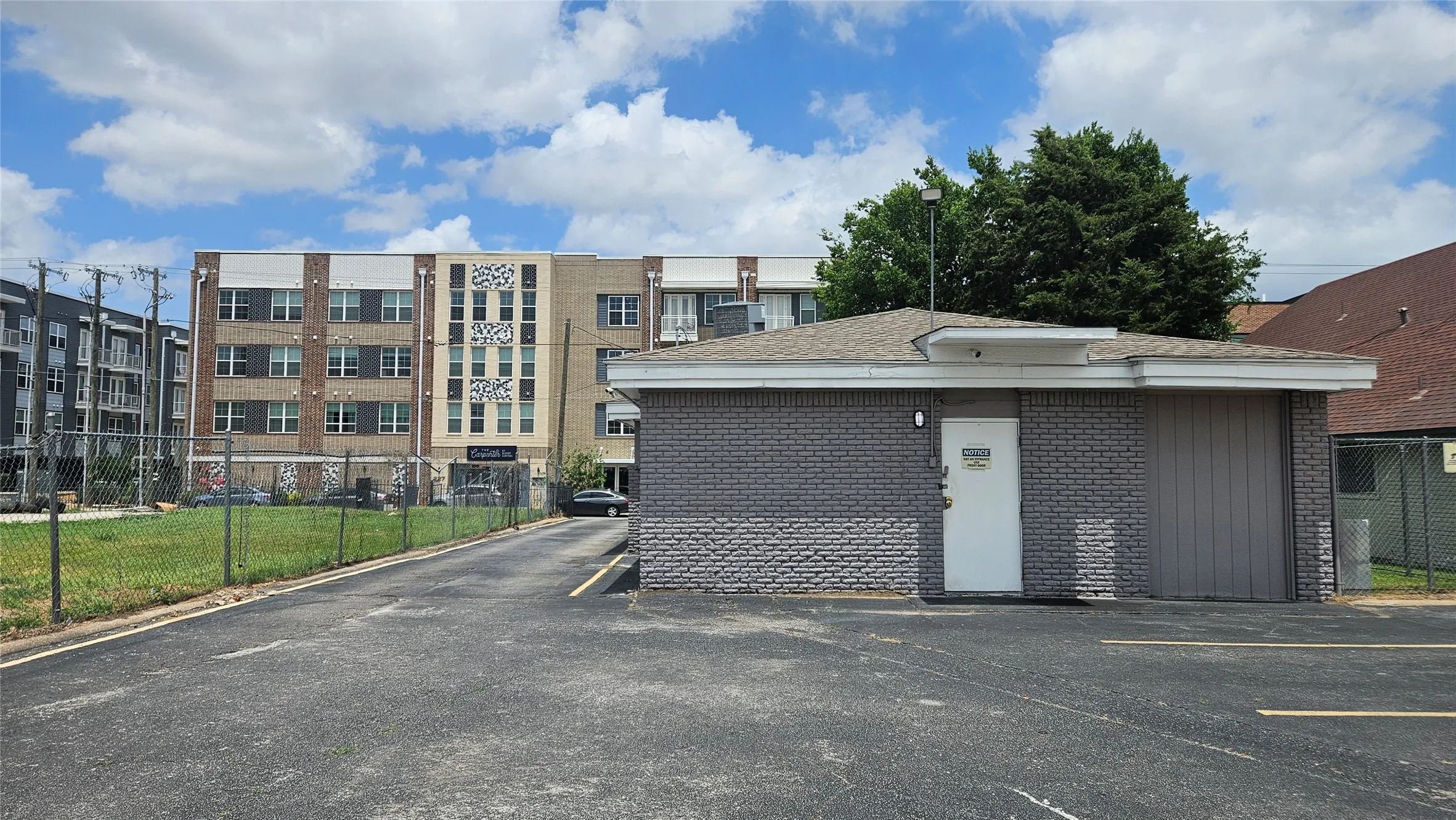 Office For Rent in Dallas County , 220 W 10th Street, Dallas, Texas 75208, 0, 0, Garage spaces, 0 Sqft, built in 1959, mls#21274997, Real Estate Agent in Dallas, Homes For Rent in Dallas county, Homes For Rent in Dallas, Realtor in Dallas Texas, Real Estate Brokerage Independent Realty Texas, Luminita Cordes Realtor
