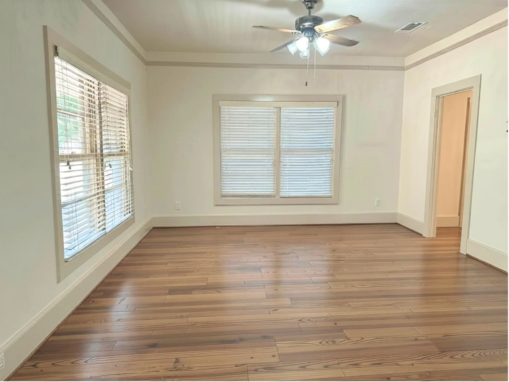 Office For Rent in Hood County , 902 W Pearl Street, Granbury, Texas 76048, 0, 0, Garage spaces, 0 Sqft, built in 1928, mls#21275225, Real Estate Agent in Granbury, Homes For Rent in Hood county, Homes For Rent in Granbury, Realtor in Granbury Texas, Real Estate Brokerage Independent Realty Texas, Luminita Cordes Realtor