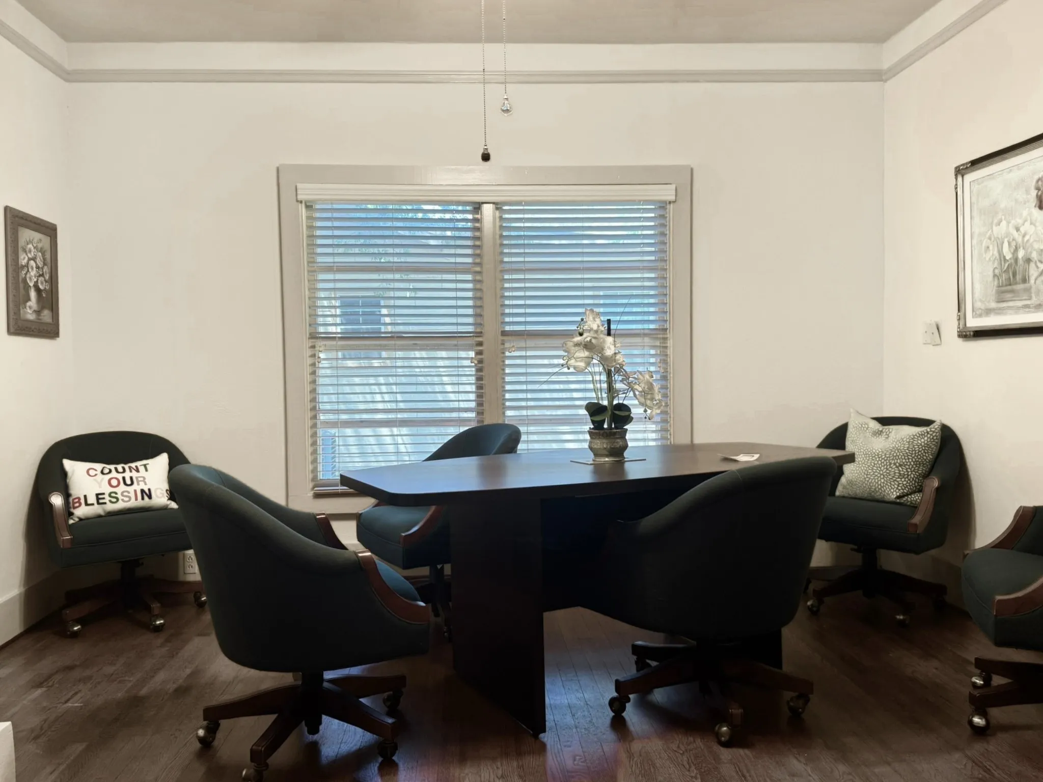 Office For Rent in Hood County , 902 W Pearl Street, Granbury, Texas 76048, 0, 0, Garage spaces, 0 Sqft, built in 1928, mls#21275225, Real Estate Agent in Granbury, Homes For Rent in Hood county, Homes For Rent in Granbury, Realtor in Granbury Texas, Real Estate Brokerage Independent Realty Texas, Luminita Cordes Realtor