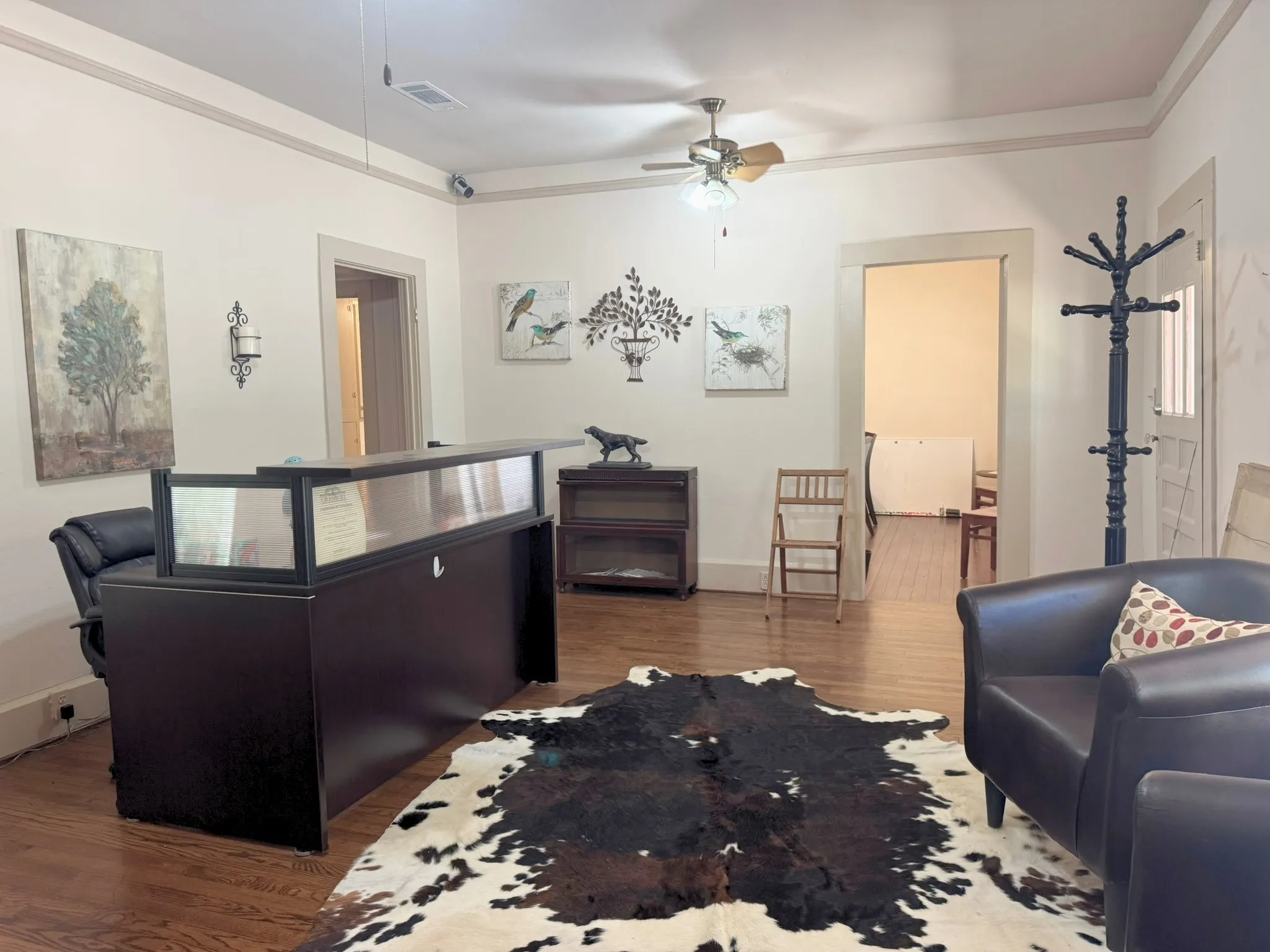 Office For Rent in Hood County , 902 W Pearl Street, Granbury, Texas 76048, 0, 0, Garage spaces, 0 Sqft, built in 1928, mls#21275225, Real Estate Agent in Granbury, Homes For Rent in Hood county, Homes For Rent in Granbury, Realtor in Granbury Texas, Real Estate Brokerage Independent Realty Texas, Luminita Cordes Realtor