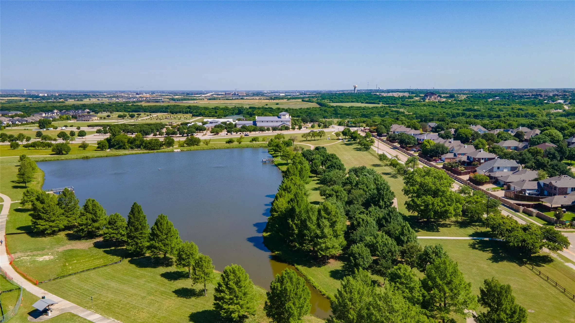 Single Family Residence For Sale in Collin County , 10910 Blackberry Lane, Frisco, Texas 75033, 4 Bedroom, 2 Bathroom, 3 Garage spaces, 2,510 Sqft, built in 2000, mls#21274888, Real Estate Agent in Frisco, Homes For Sale in Collin county, Homes For Sale in Frisco, Realtor in Frisco Texas, Real Estate Brokerage Independent Realty Texas, Luminita Cordes Realtor