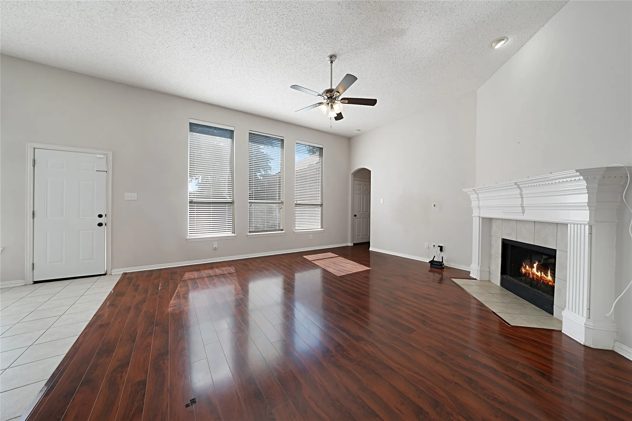 Single Family Residence For Sale in Collin County , 10910 Blackberry Lane, Frisco, Texas 75033, 4 Bedroom, 2 Bathroom, 3 Garage spaces, 2,510 Sqft, built in 2000, mls#21274888, Real Estate Agent in Frisco, Homes For Sale in Collin county, Homes For Sale in Frisco, Realtor in Frisco Texas, Real Estate Brokerage Independent Realty Texas, Luminita Cordes Realtor