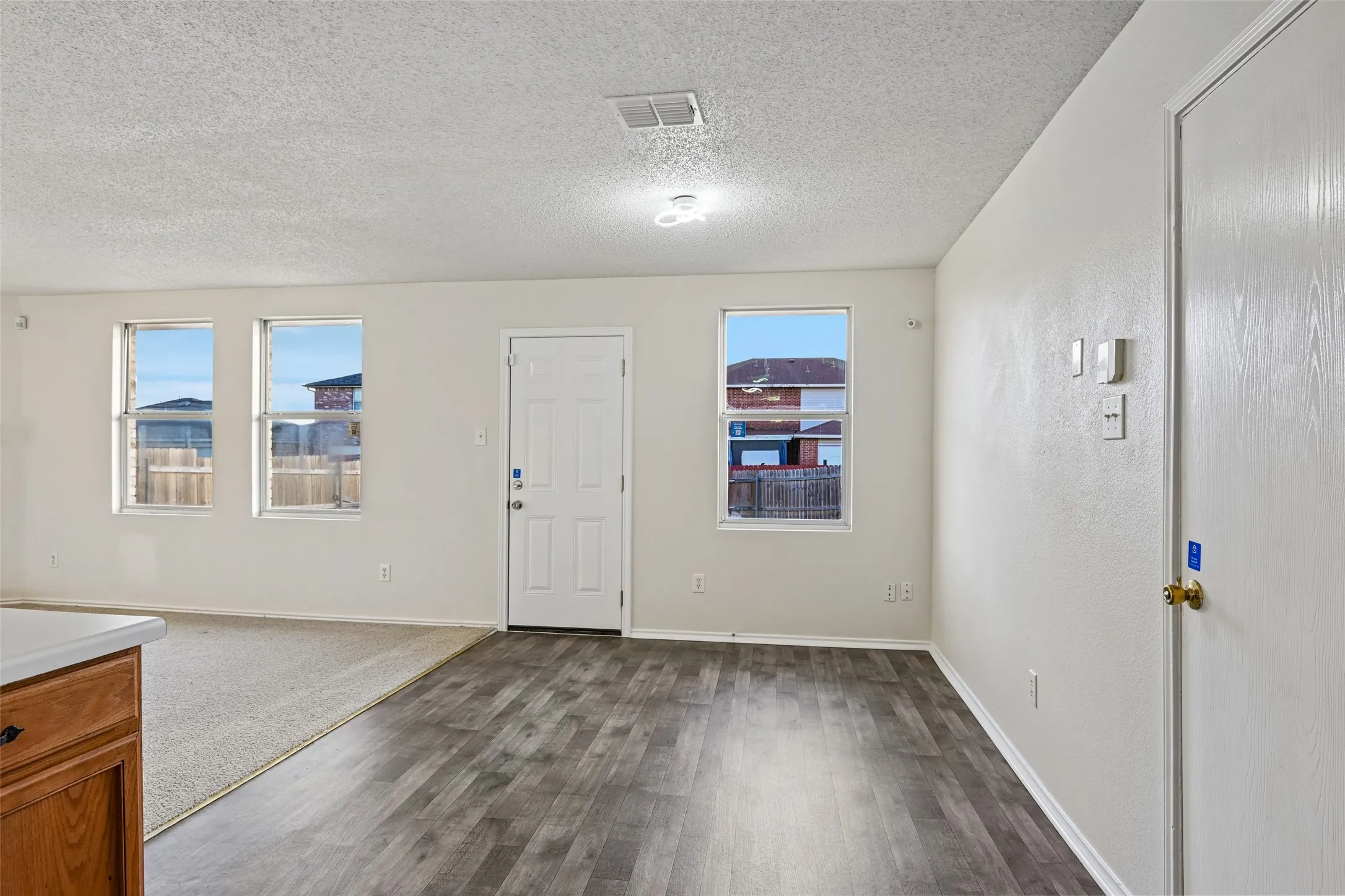 Single Family Residence For Sale in Dallas County , 3037 Paint Brush Place, Lancaster, Texas 75134, 3 Bedroom, 2 Bathroom, 2 Garage spaces, 1,914 Sqft, built in 2004, mls#21275389, Real Estate Agent in Lancaster, Homes For Sale in Dallas county, Homes For Sale in Lancaster, Realtor in Lancaster Texas, Real Estate Brokerage Independent Realty Texas, Luminita Cordes Realtor