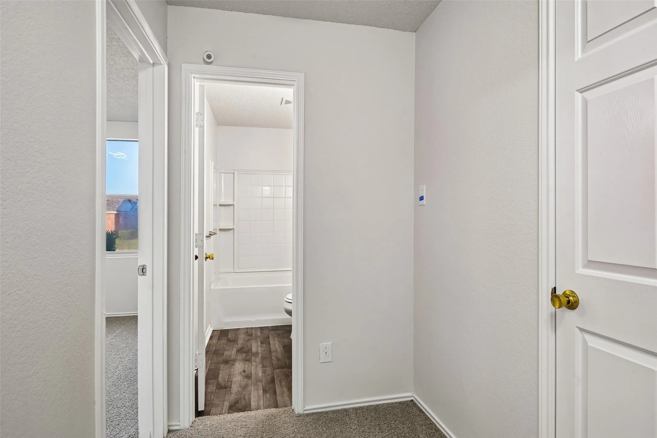 Single Family Residence For Sale in Dallas County , 3037 Paint Brush Place, Lancaster, Texas 75134, 3 Bedroom, 2 Bathroom, 2 Garage spaces, 1,914 Sqft, built in 2004, mls#21275389, Real Estate Agent in Lancaster, Homes For Sale in Dallas county, Homes For Sale in Lancaster, Realtor in Lancaster Texas, Real Estate Brokerage Independent Realty Texas, Luminita Cordes Realtor