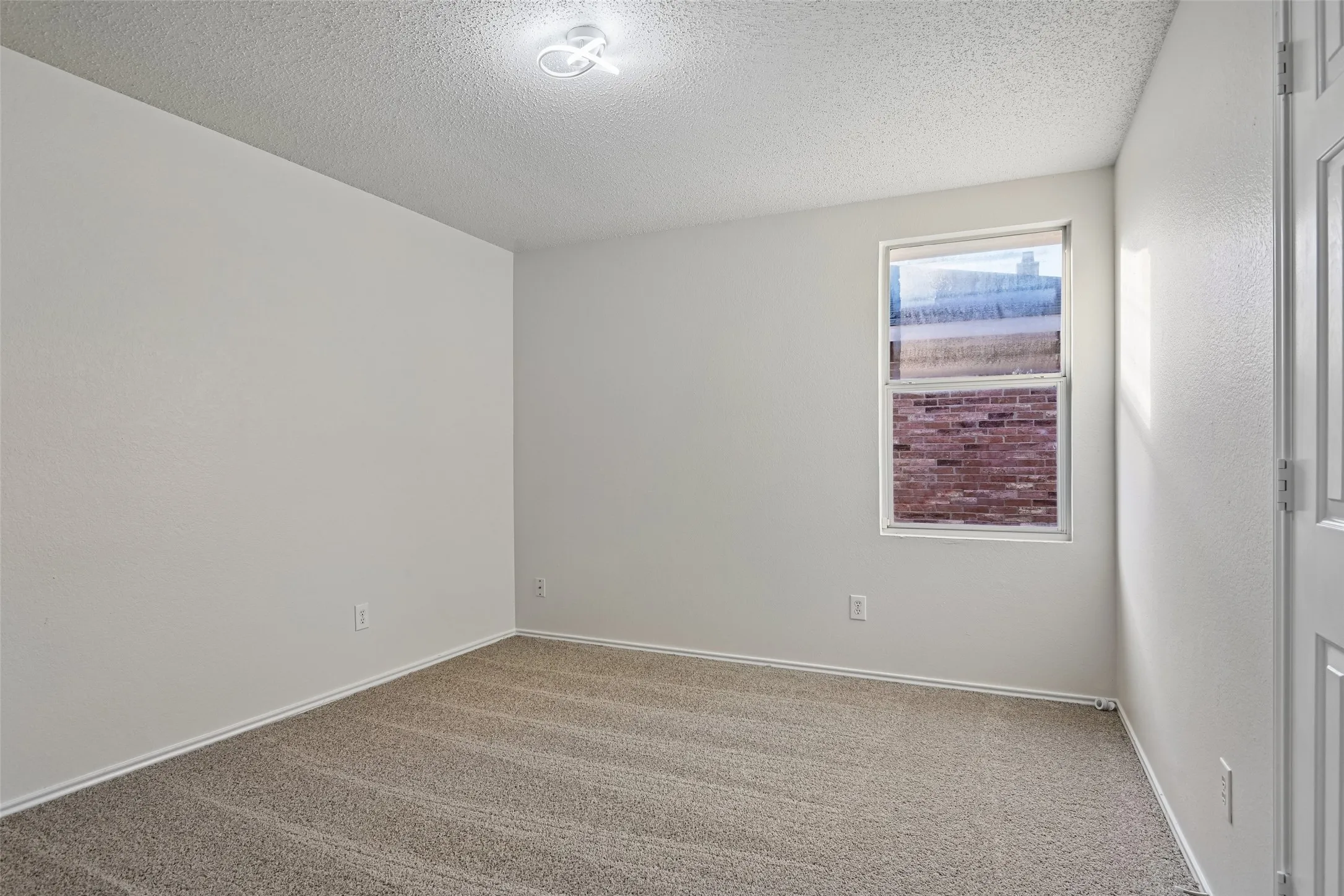 Single Family Residence For Sale in Dallas County , 3037 Paint Brush Place, Lancaster, Texas 75134, 3 Bedroom, 2 Bathroom, 2 Garage spaces, 1,914 Sqft, built in 2004, mls#21275389, Real Estate Agent in Lancaster, Homes For Sale in Dallas county, Homes For Sale in Lancaster, Realtor in Lancaster Texas, Real Estate Brokerage Independent Realty Texas, Luminita Cordes Realtor