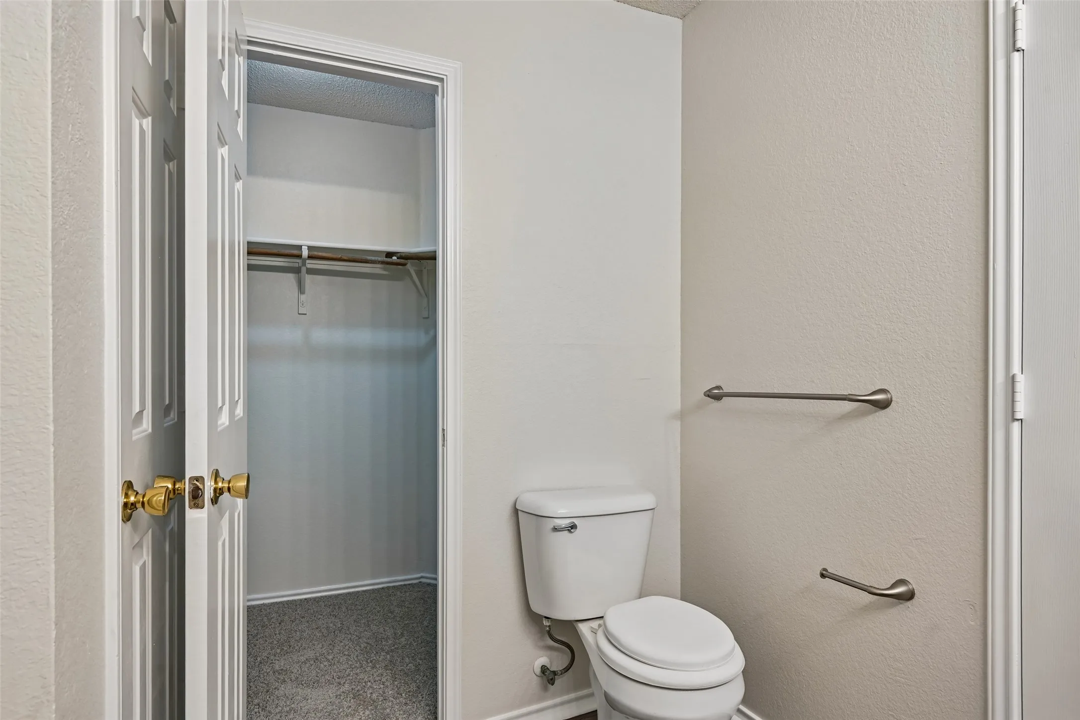 Single Family Residence For Sale in Dallas County , 3037 Paint Brush Place, Lancaster, Texas 75134, 3 Bedroom, 2 Bathroom, 2 Garage spaces, 1,914 Sqft, built in 2004, mls#21275389, Real Estate Agent in Lancaster, Homes For Sale in Dallas county, Homes For Sale in Lancaster, Realtor in Lancaster Texas, Real Estate Brokerage Independent Realty Texas, Luminita Cordes Realtor