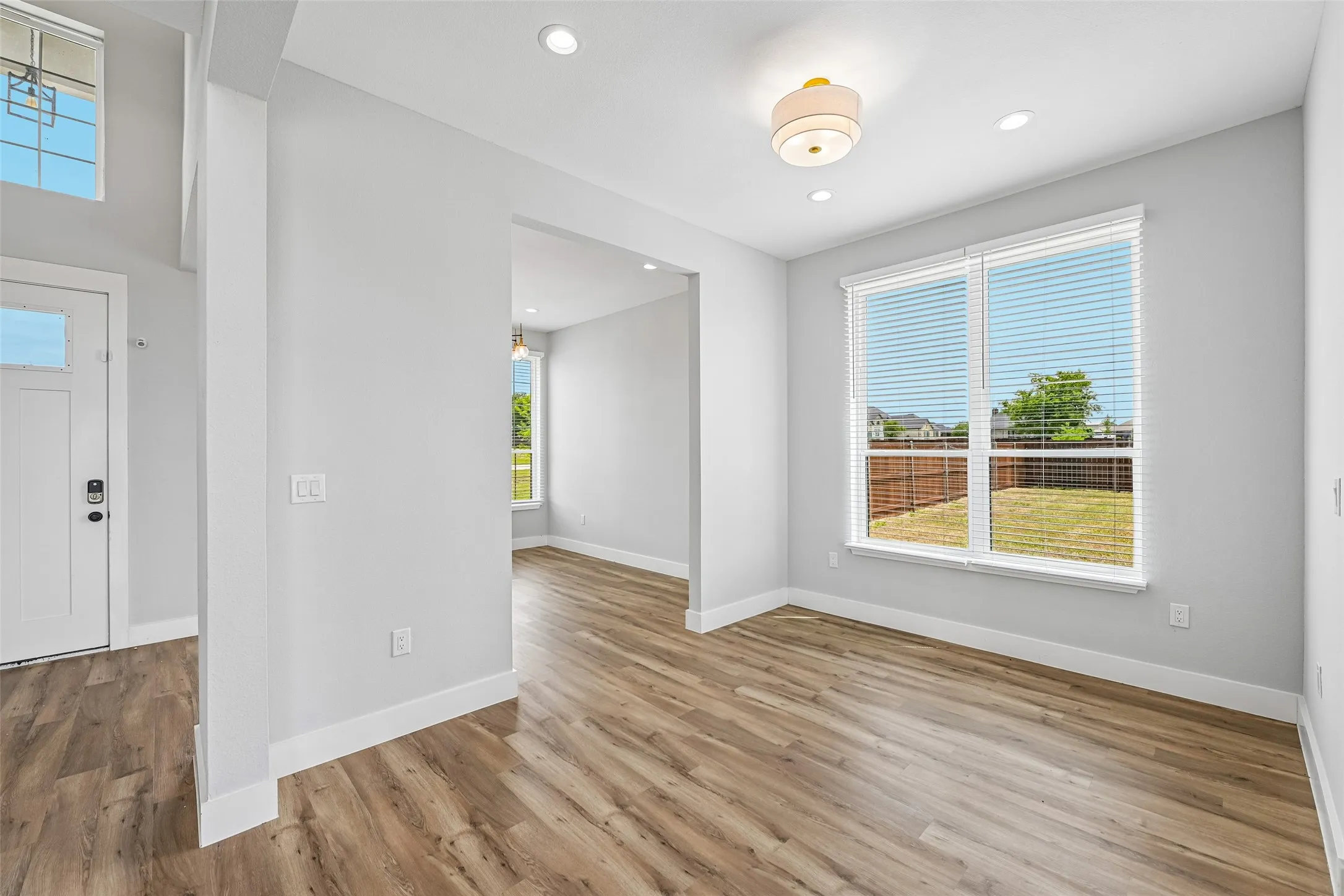 Single Family Residence For Sale in Ellis County , 681 Davenport Drive, Waxahachie, Texas 75167, 5 Bedroom, 4 Bathroom, 2 Garage spaces, 3,503 Sqft, built in 2022, mls#21275430, Real Estate Agent in Waxahachie, Homes For Sale in Ellis county, Homes For Sale in Waxahachie, Realtor in Waxahachie Texas, Real Estate Brokerage Independent Realty Texas, Luminita Cordes Realtor