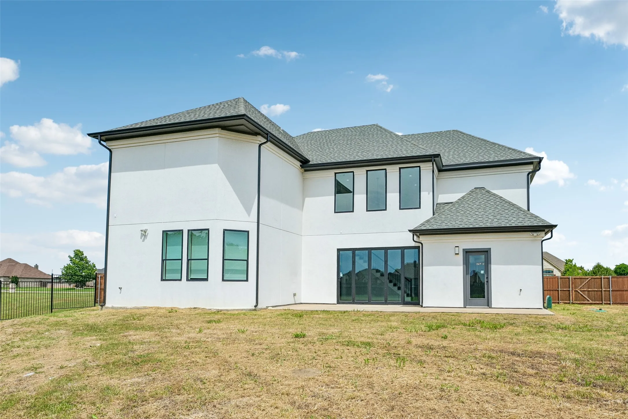 Single Family Residence For Sale in Ellis County , 681 Davenport Drive, Waxahachie, Texas 75167, 5 Bedroom, 4 Bathroom, 2 Garage spaces, 3,503 Sqft, built in 2022, mls#21275430, Real Estate Agent in Waxahachie, Homes For Sale in Ellis county, Homes For Sale in Waxahachie, Realtor in Waxahachie Texas, Real Estate Brokerage Independent Realty Texas, Luminita Cordes Realtor