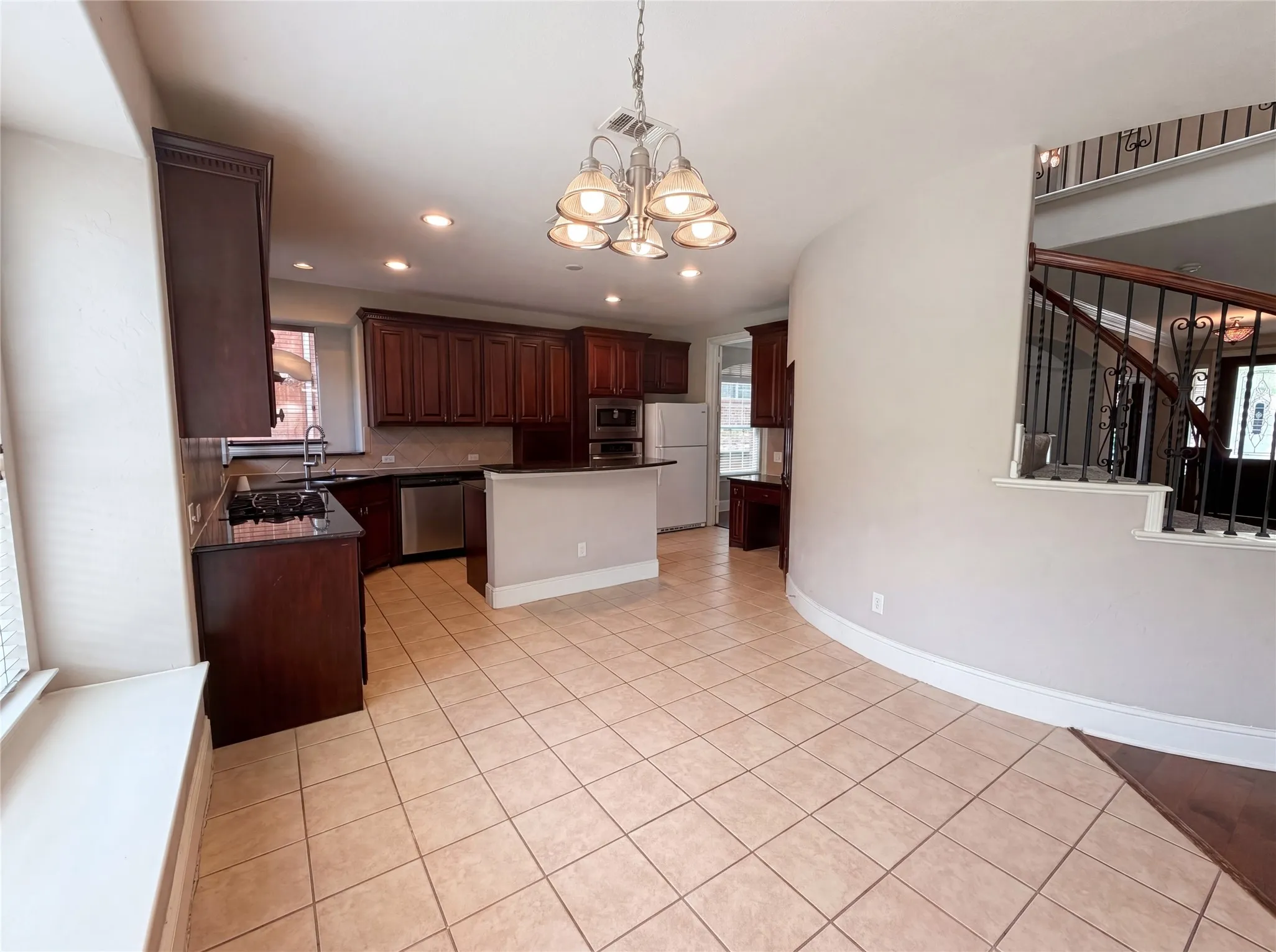 Single Family Residence For Sale in Dallas County , 10330 Sandbar Drive, Irving, Texas 75063, 4 Bedroom, 3 Bathroom, 2 Garage spaces, 2,888 Sqft, built in 2008, mls#21275462, Real Estate Agent in Irving, Homes For Sale in Dallas county, Homes For Sale in Irving, Realtor in Irving Texas, Real Estate Brokerage Independent Realty Texas, Luminita Cordes Realtor