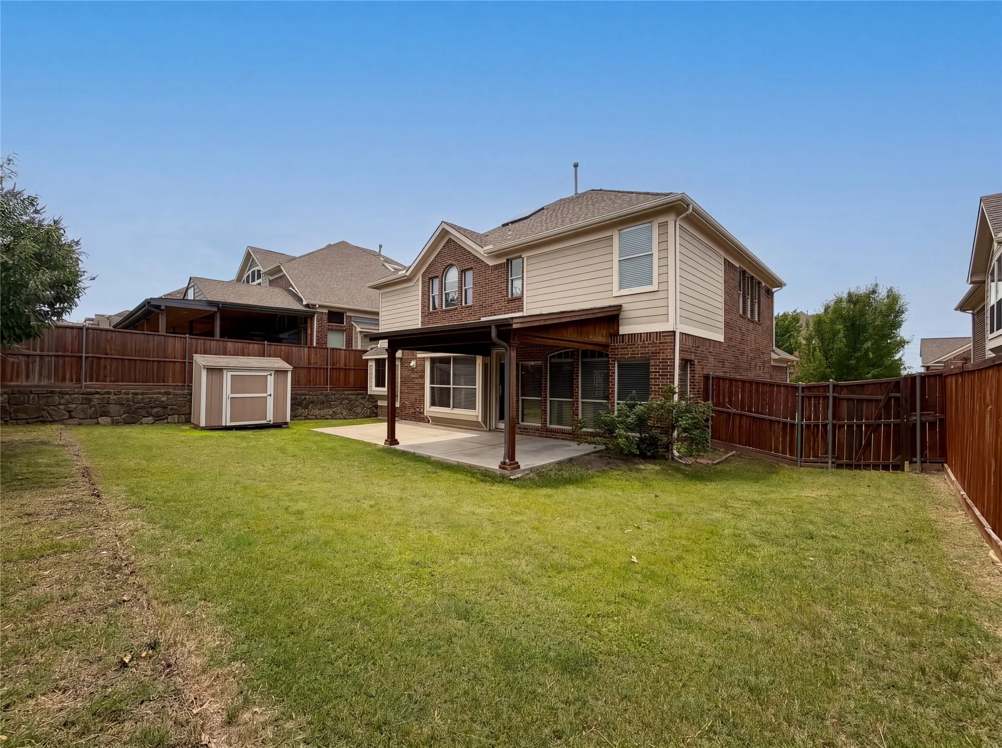 Single Family Residence For Sale in Dallas County , 10330 Sandbar Drive, Irving, Texas 75063, 4 Bedroom, 3 Bathroom, 2 Garage spaces, 2,888 Sqft, built in 2008, mls#21275462, Real Estate Agent in Irving, Homes For Sale in Dallas county, Homes For Sale in Irving, Realtor in Irving Texas, Real Estate Brokerage Independent Realty Texas, Luminita Cordes Realtor