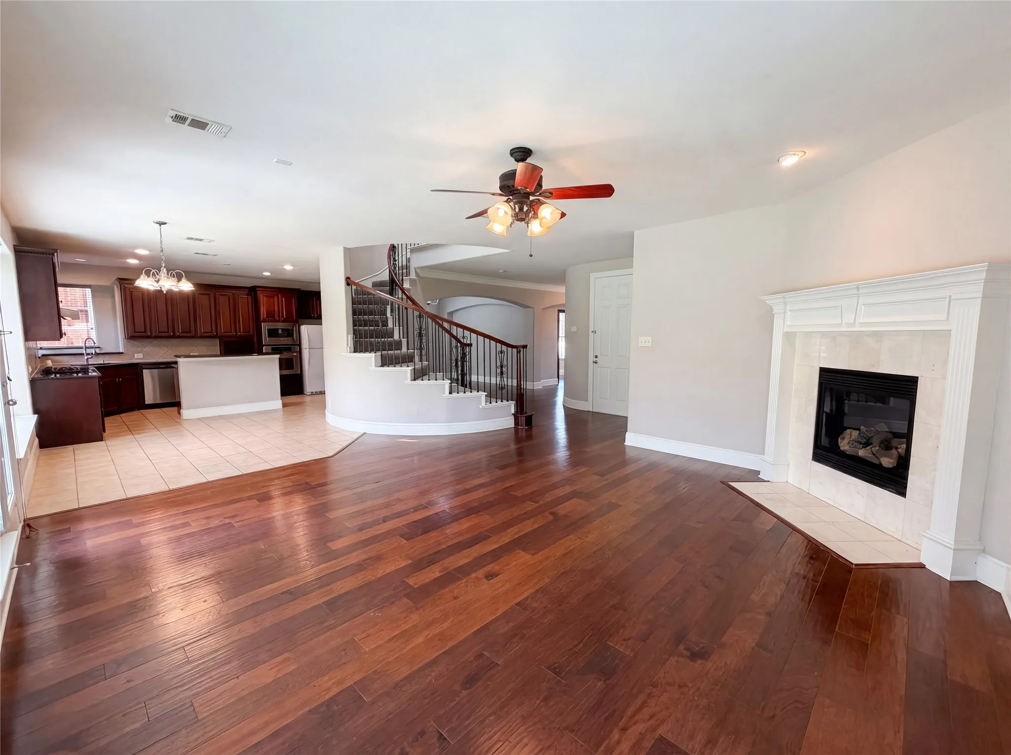 Single Family Residence For Sale in Dallas County , 10330 Sandbar Drive, Irving, Texas 75063, 4 Bedroom, 3 Bathroom, 2 Garage spaces, 2,888 Sqft, built in 2008, mls#21275462, Real Estate Agent in Irving, Homes For Sale in Dallas county, Homes For Sale in Irving, Realtor in Irving Texas, Real Estate Brokerage Independent Realty Texas, Luminita Cordes Realtor