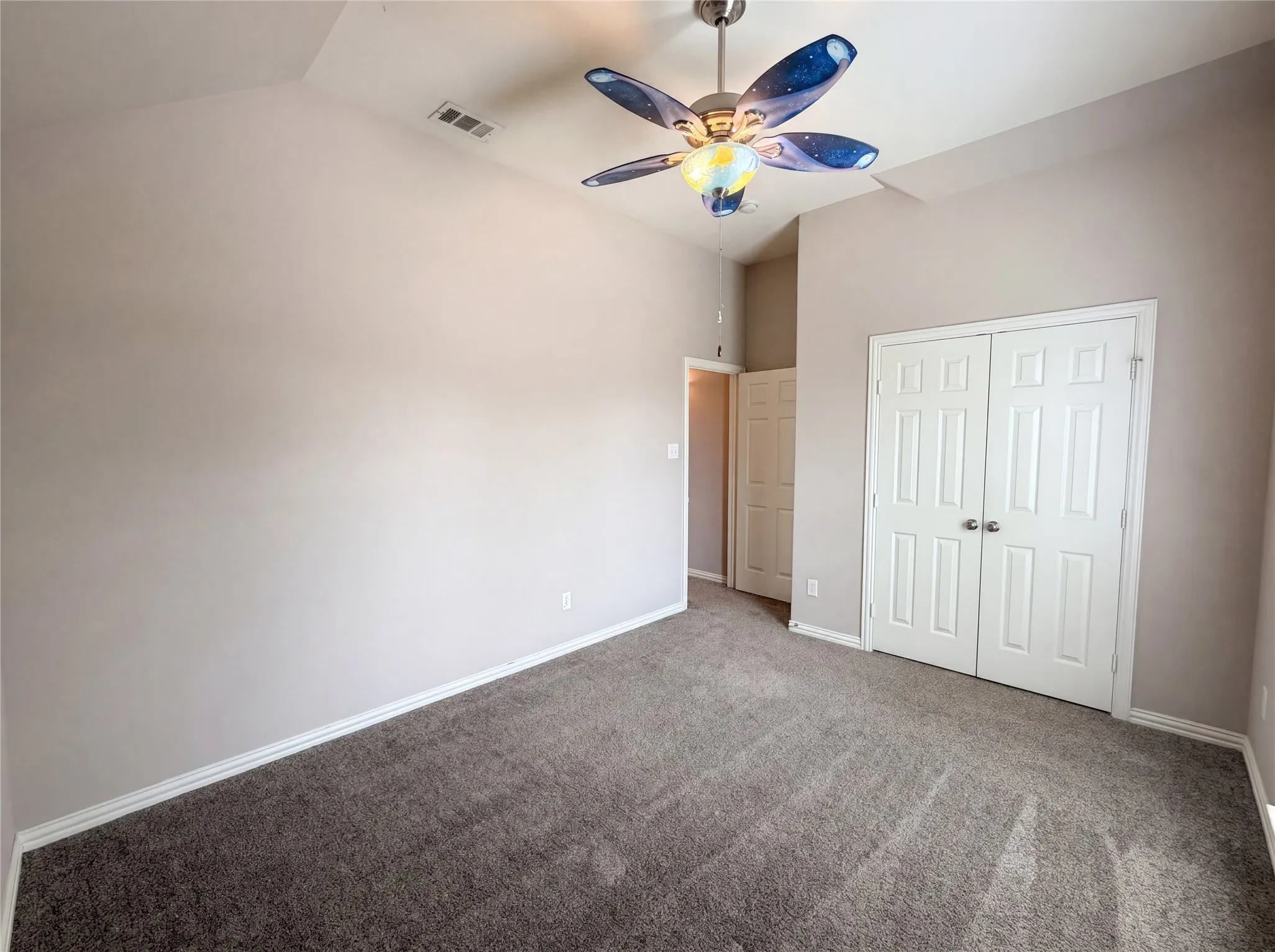 Single Family Residence For Sale in Dallas County , 10330 Sandbar Drive, Irving, Texas 75063, 4 Bedroom, 3 Bathroom, 2 Garage spaces, 2,888 Sqft, built in 2008, mls#21275462, Real Estate Agent in Irving, Homes For Sale in Dallas county, Homes For Sale in Irving, Realtor in Irving Texas, Real Estate Brokerage Independent Realty Texas, Luminita Cordes Realtor