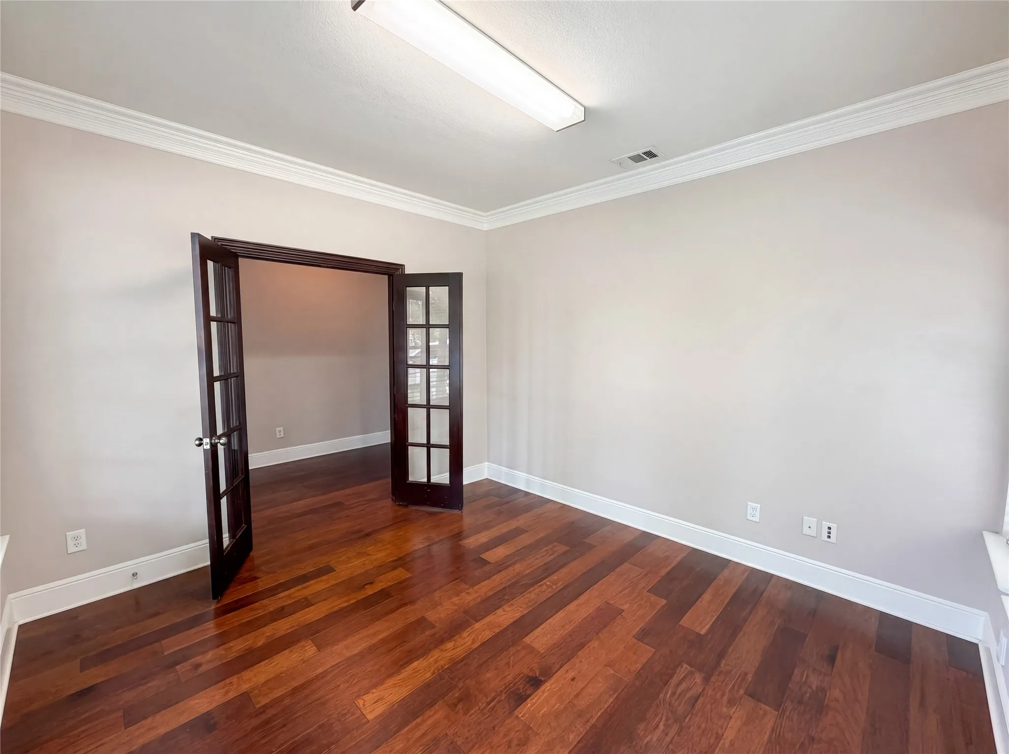 Single Family Residence For Sale in Dallas County , 10330 Sandbar Drive, Irving, Texas 75063, 4 Bedroom, 3 Bathroom, 2 Garage spaces, 2,888 Sqft, built in 2008, mls#21275462, Real Estate Agent in Irving, Homes For Sale in Dallas county, Homes For Sale in Irving, Realtor in Irving Texas, Real Estate Brokerage Independent Realty Texas, Luminita Cordes Realtor