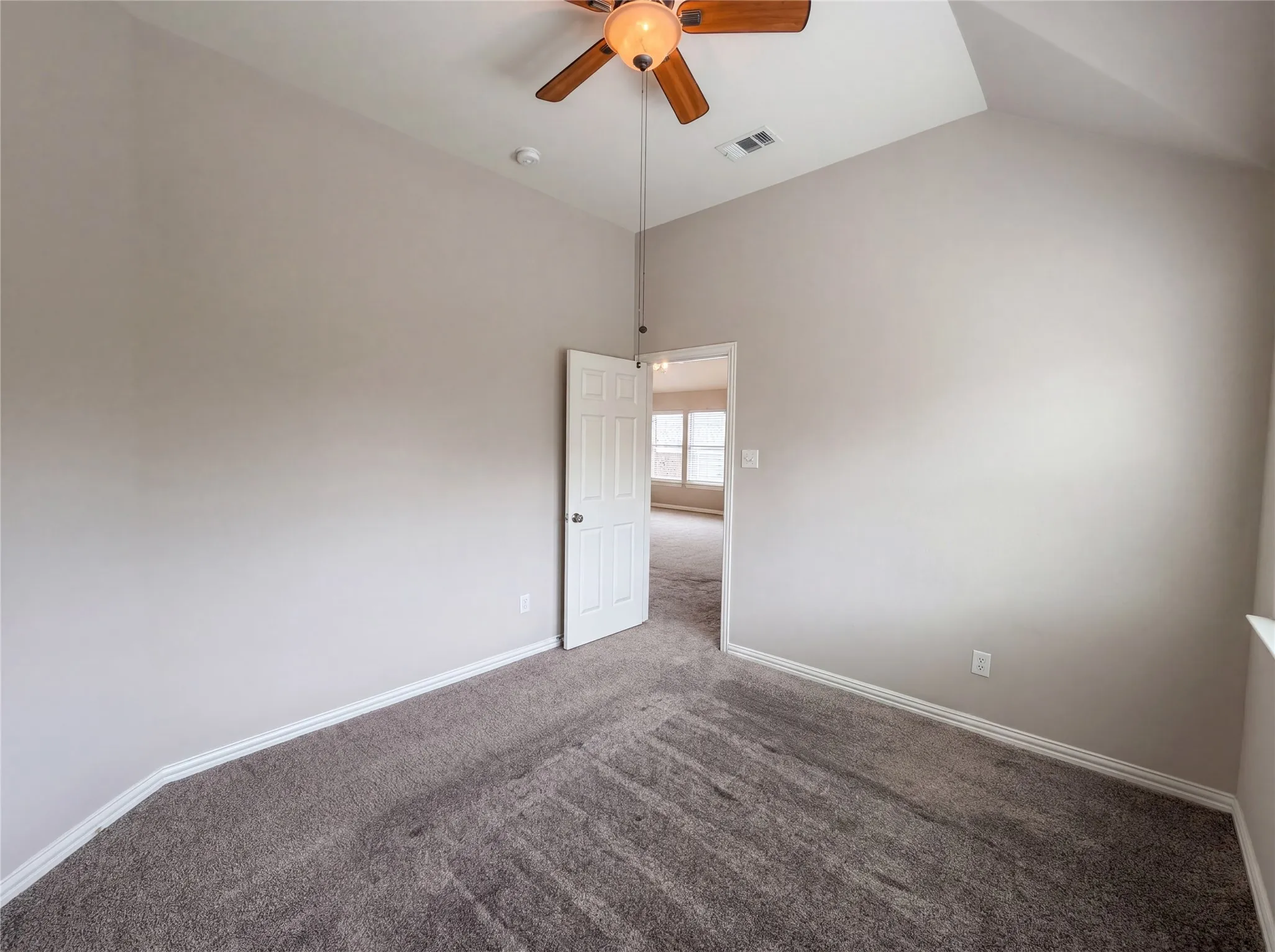 Single Family Residence For Sale in Dallas County , 10330 Sandbar Drive, Irving, Texas 75063, 4 Bedroom, 3 Bathroom, 2 Garage spaces, 2,888 Sqft, built in 2008, mls#21275462, Real Estate Agent in Irving, Homes For Sale in Dallas county, Homes For Sale in Irving, Realtor in Irving Texas, Real Estate Brokerage Independent Realty Texas, Luminita Cordes Realtor