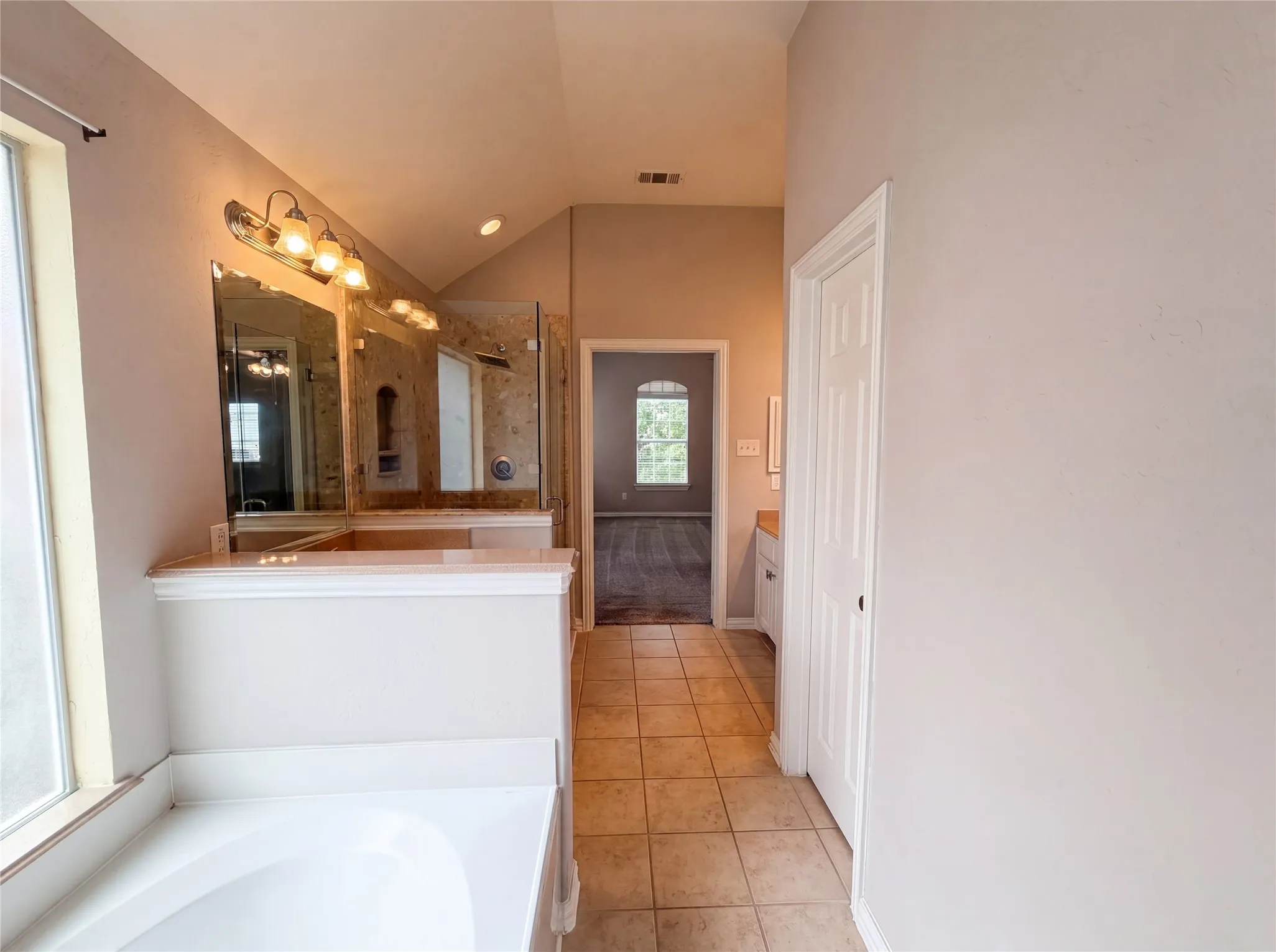 Single Family Residence For Sale in Dallas County , 10330 Sandbar Drive, Irving, Texas 75063, 4 Bedroom, 3 Bathroom, 2 Garage spaces, 2,888 Sqft, built in 2008, mls#21275462, Real Estate Agent in Irving, Homes For Sale in Dallas county, Homes For Sale in Irving, Realtor in Irving Texas, Real Estate Brokerage Independent Realty Texas, Luminita Cordes Realtor