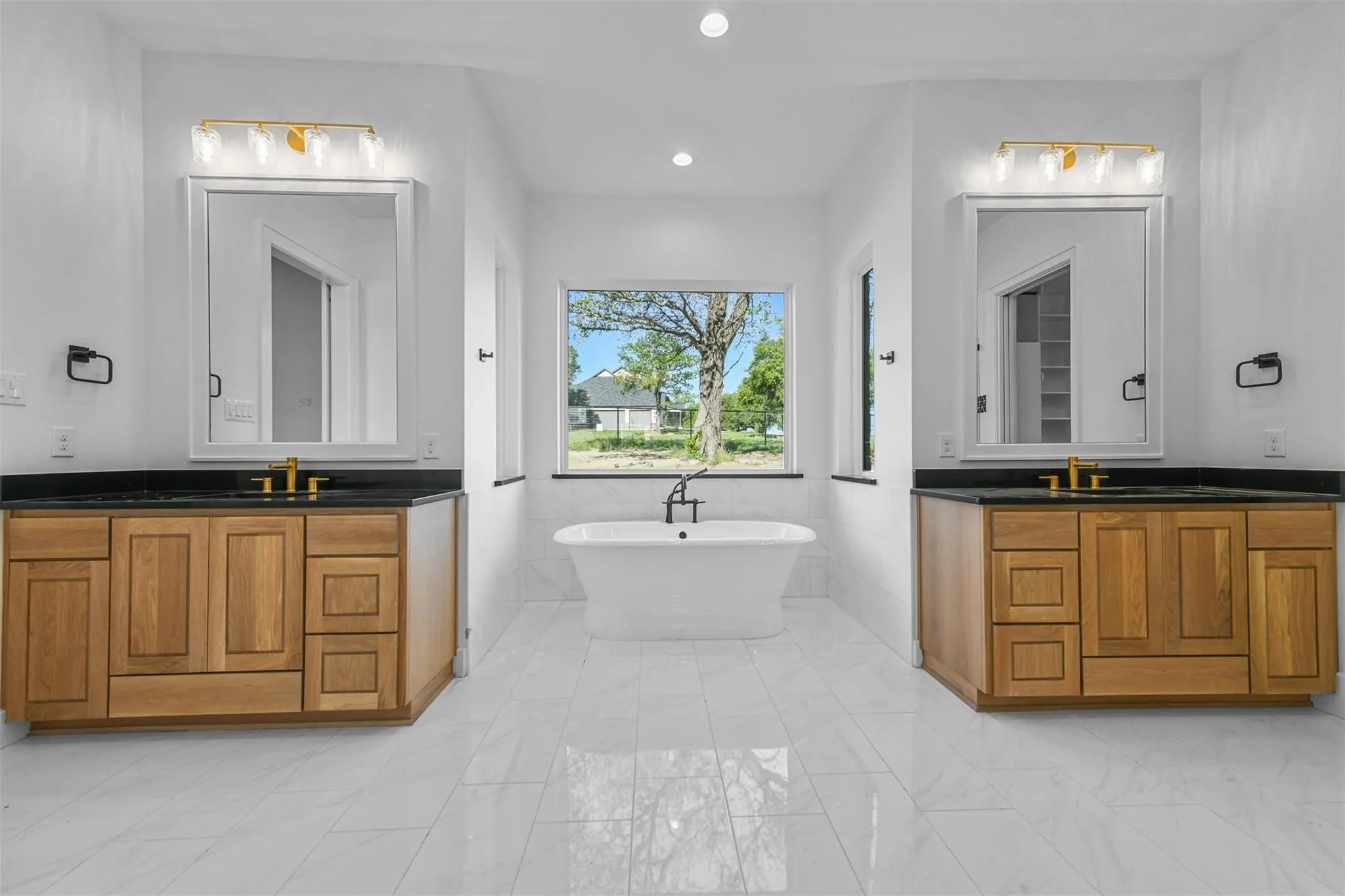 Single Family Residence For Sale in Parker County , 714 Cactus Rio Drive, Weatherford, Texas 76087, 5 Bedroom, 6 Bathroom, 4 Garage spaces, 6,251 Sqft, built in 2027, mls#21258677, Real Estate Agent in Weatherford, Homes For Sale in Parker county, Homes For Sale in Weatherford, Realtor in Weatherford Texas, Real Estate Brokerage Independent Realty Texas, Luminita Cordes Realtor