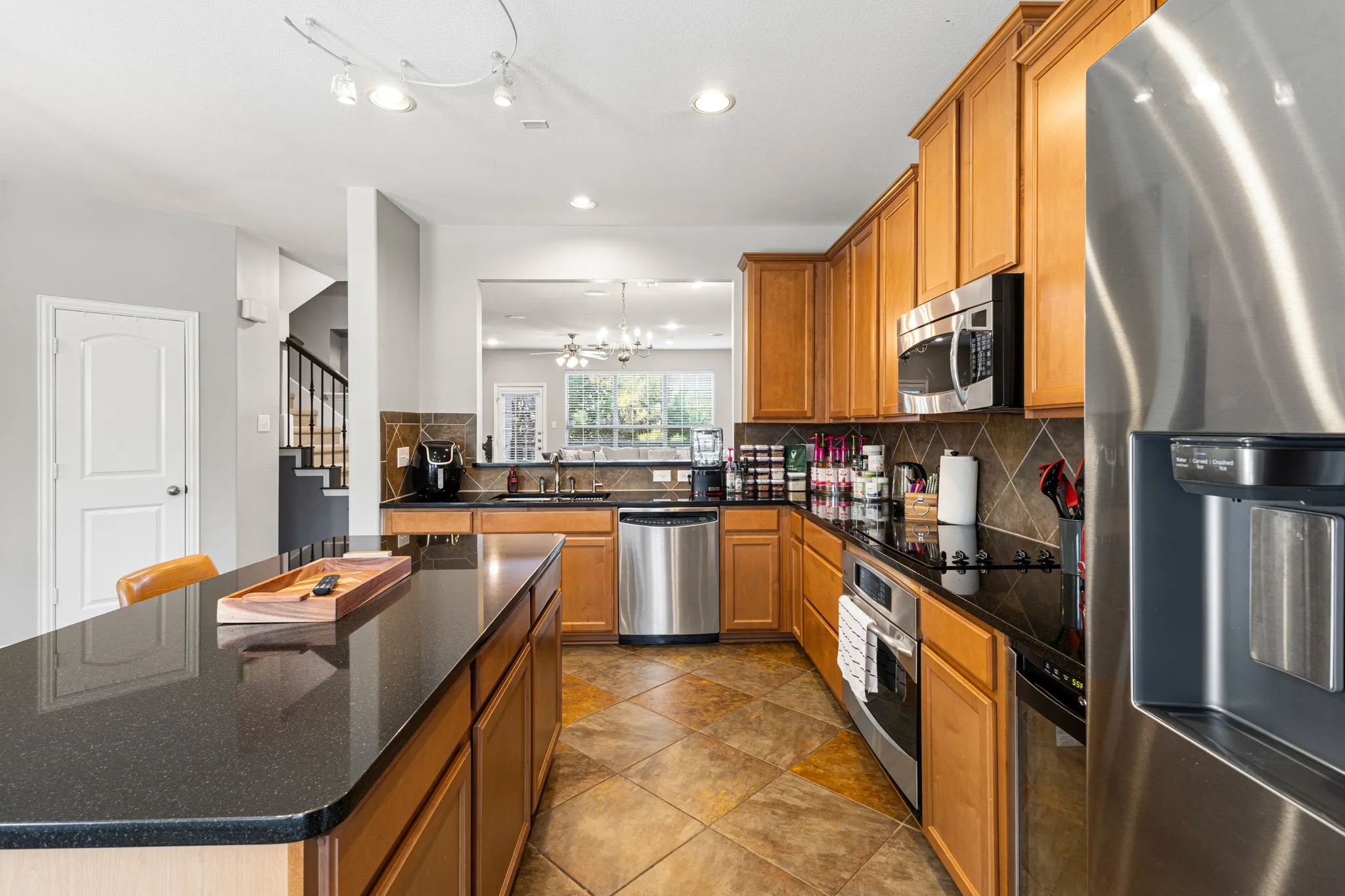 Single Family Residence For Sale in Dallas County , 1530 Biltmore Lane, Irving, Texas 75063, 3 Bedrooms, 4 Bathrooms, 1 Garage spaces, 2,273 Sqft, built in 2007, Price $431,500, mls#21273173, Real Estate Agent in Irving, Homes For Sale in Dallas county, Homes For Sale in Irving, Realtor in Irving Texas, Real Estate Brokerage Independent Realty Texas, Luminita Cordes Realtor