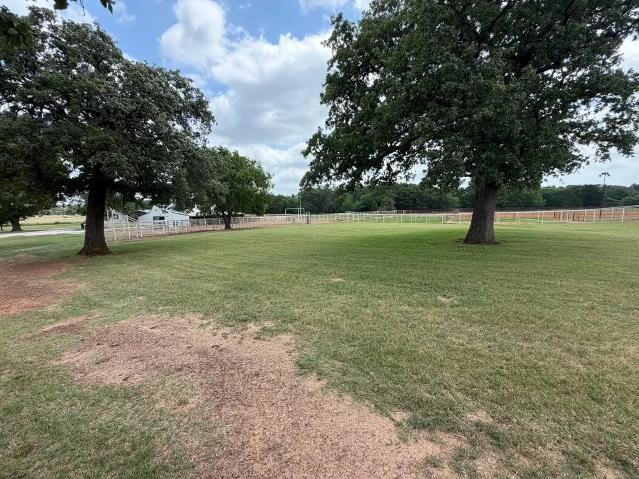 Mobile Home For Sale in Cooke County , 4709 Fm 2383, Whitesboro, Texas 76273, 1 Bedroom, 1 Bathroom, Garage spaces, 1,200 Sqft, built in 2017, mls#21275799, Real Estate Agent in Whitesboro, Homes For Sale in Cooke county, Homes For Sale in Whitesboro, Realtor in Whitesboro Texas, Real Estate Brokerage Independent Realty Texas, Luminita Cordes Realtor